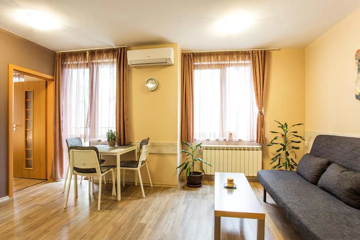 Living room in Sofia Place Hotel by HMG