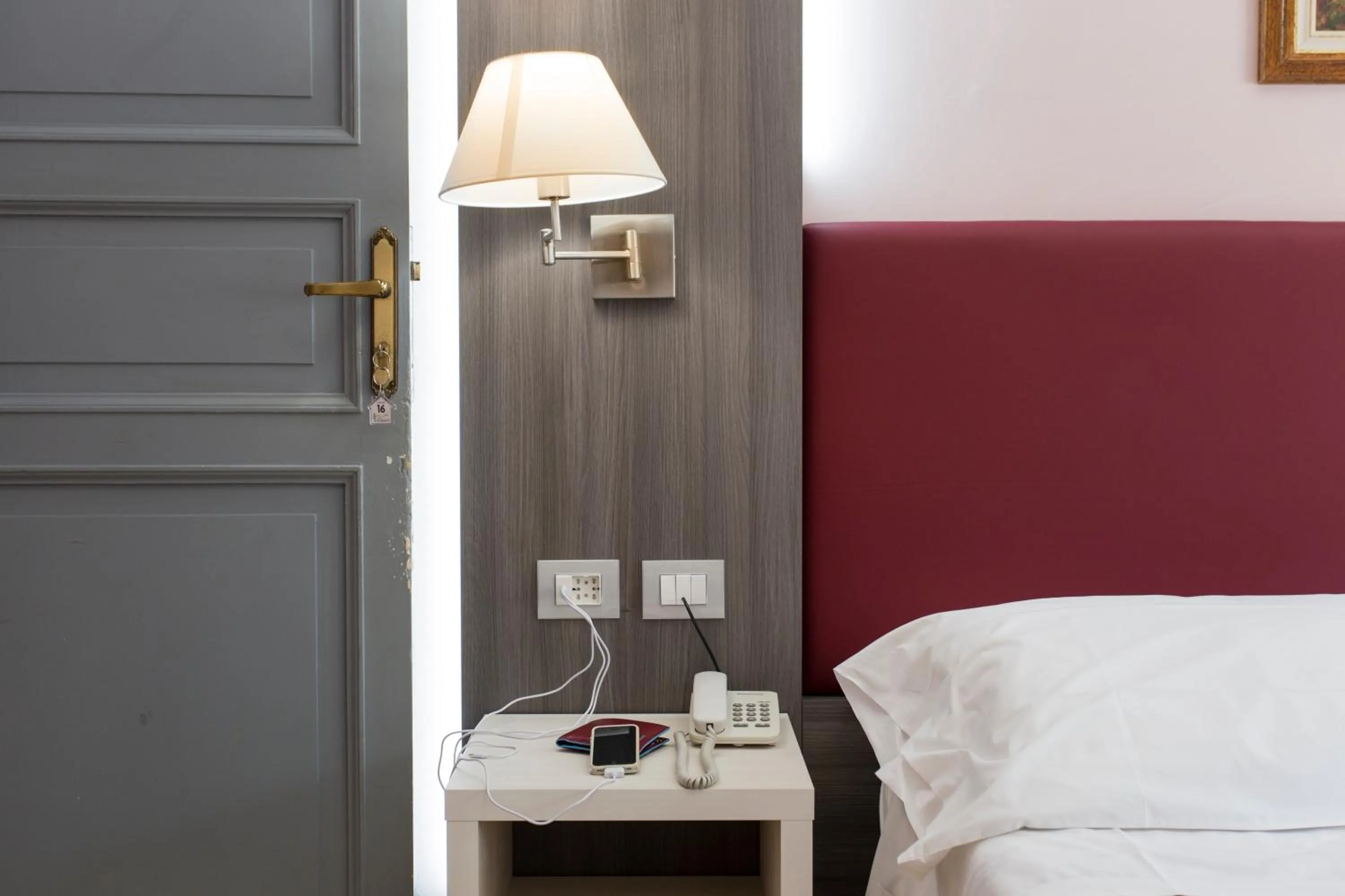 Decorative detail, Bed in Hotel Il Giardino