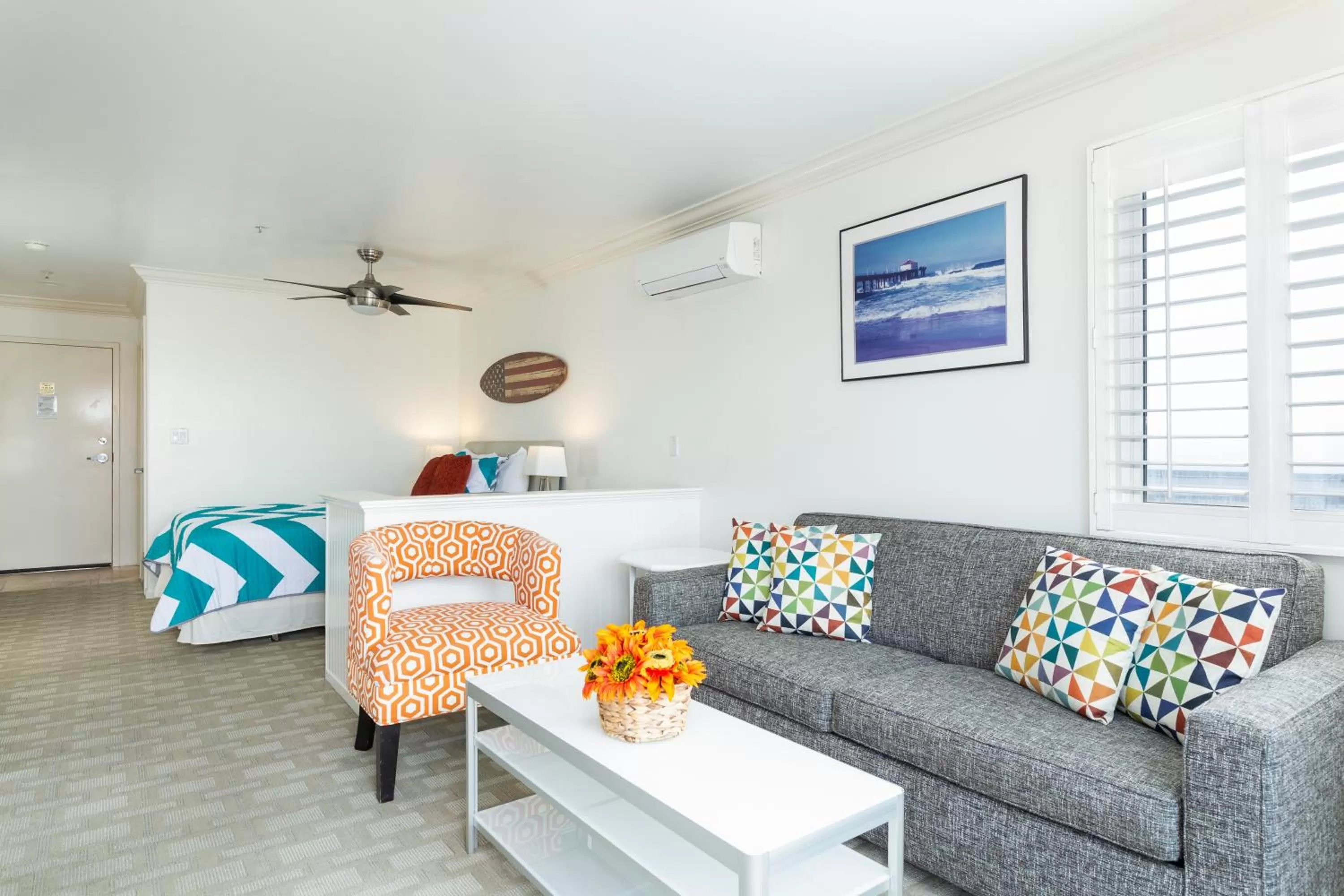 Seating area in The Sea View Inn At The Beach