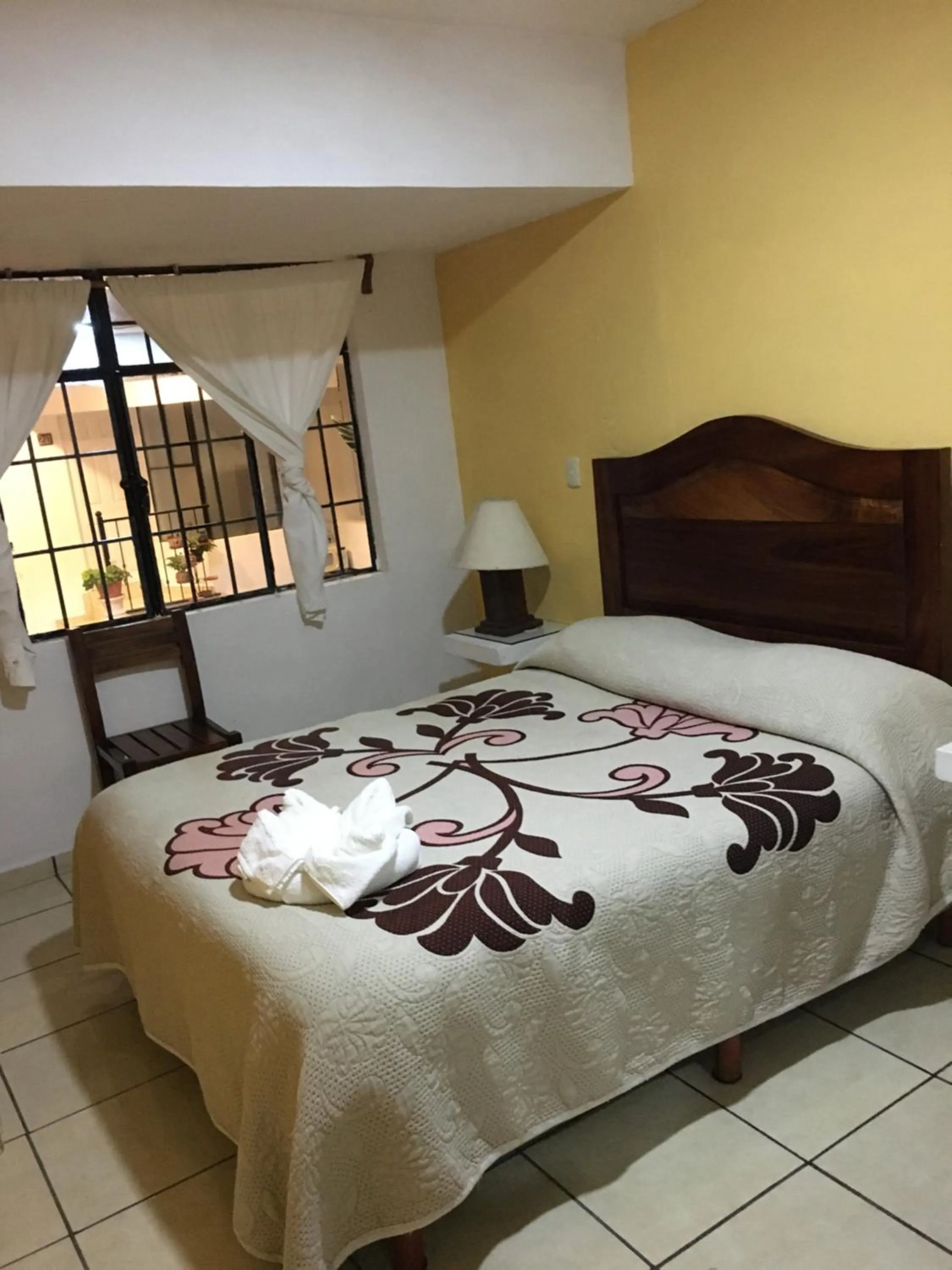 Bed in Hotel Posada Camelinas