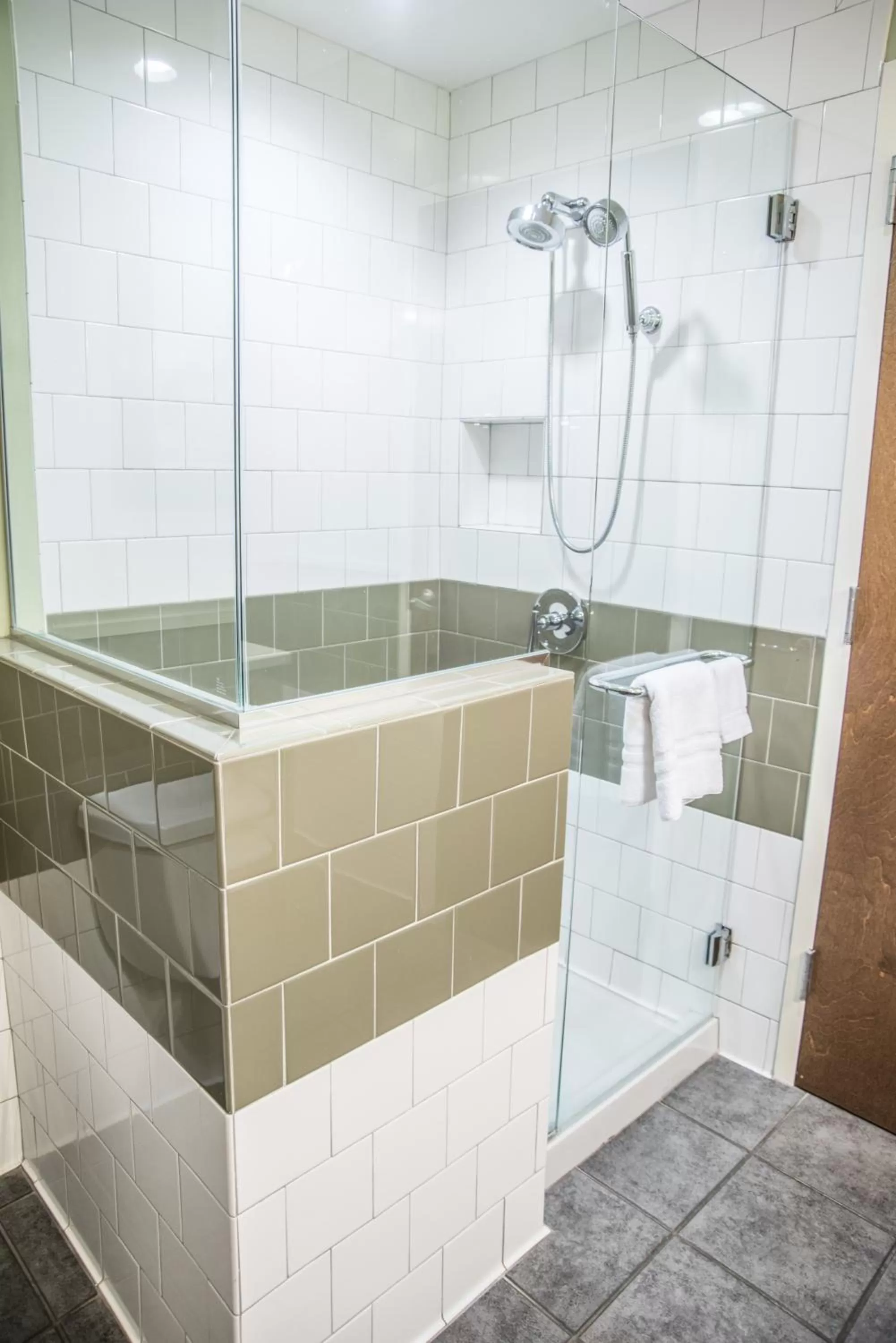 Deluxe Twin Room - Hearing Accessible in Hotel Indigo Athens - University Area by IHG