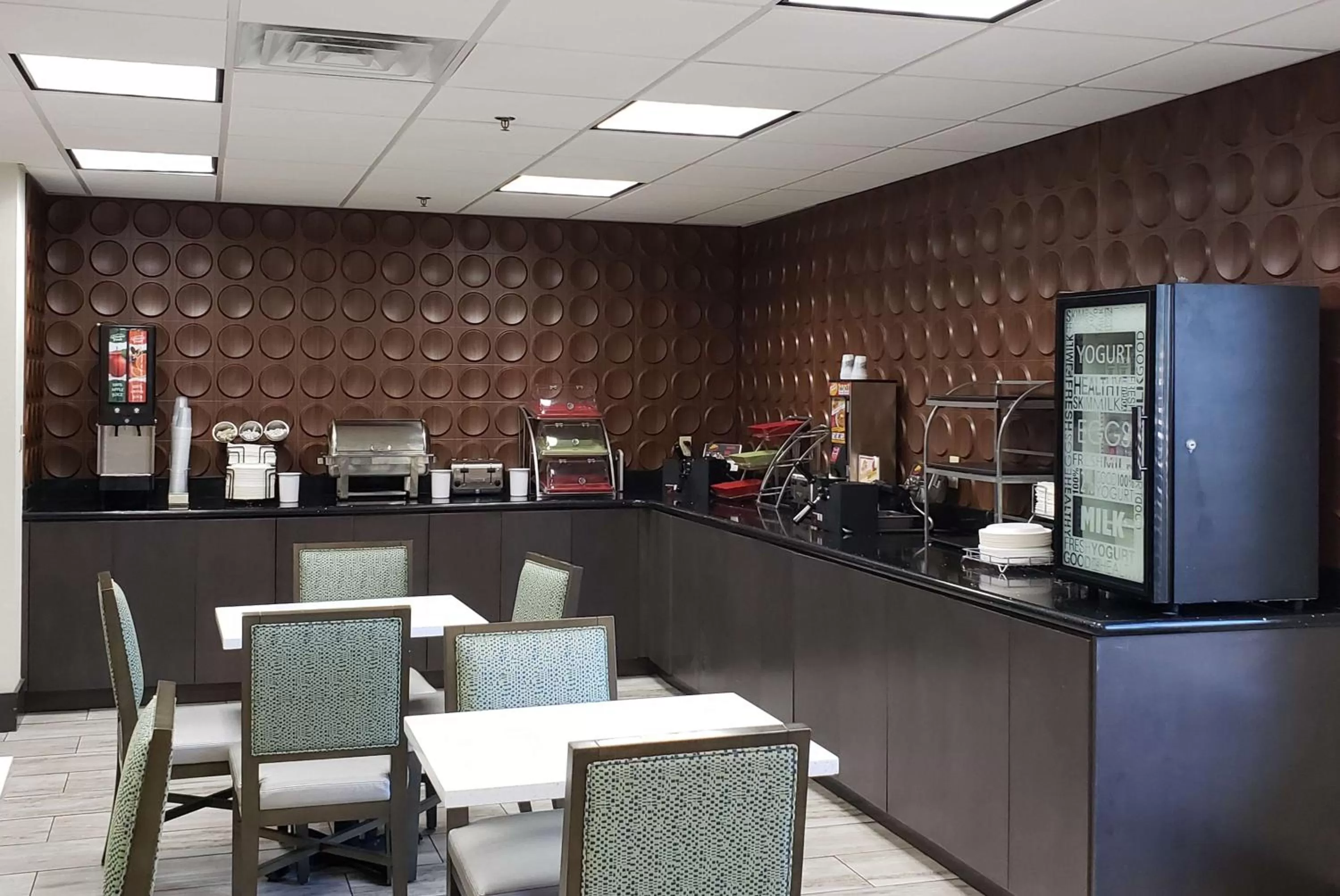 Restaurant/places to eat in Wingate by Wyndham Port Wentworth Savannah Area