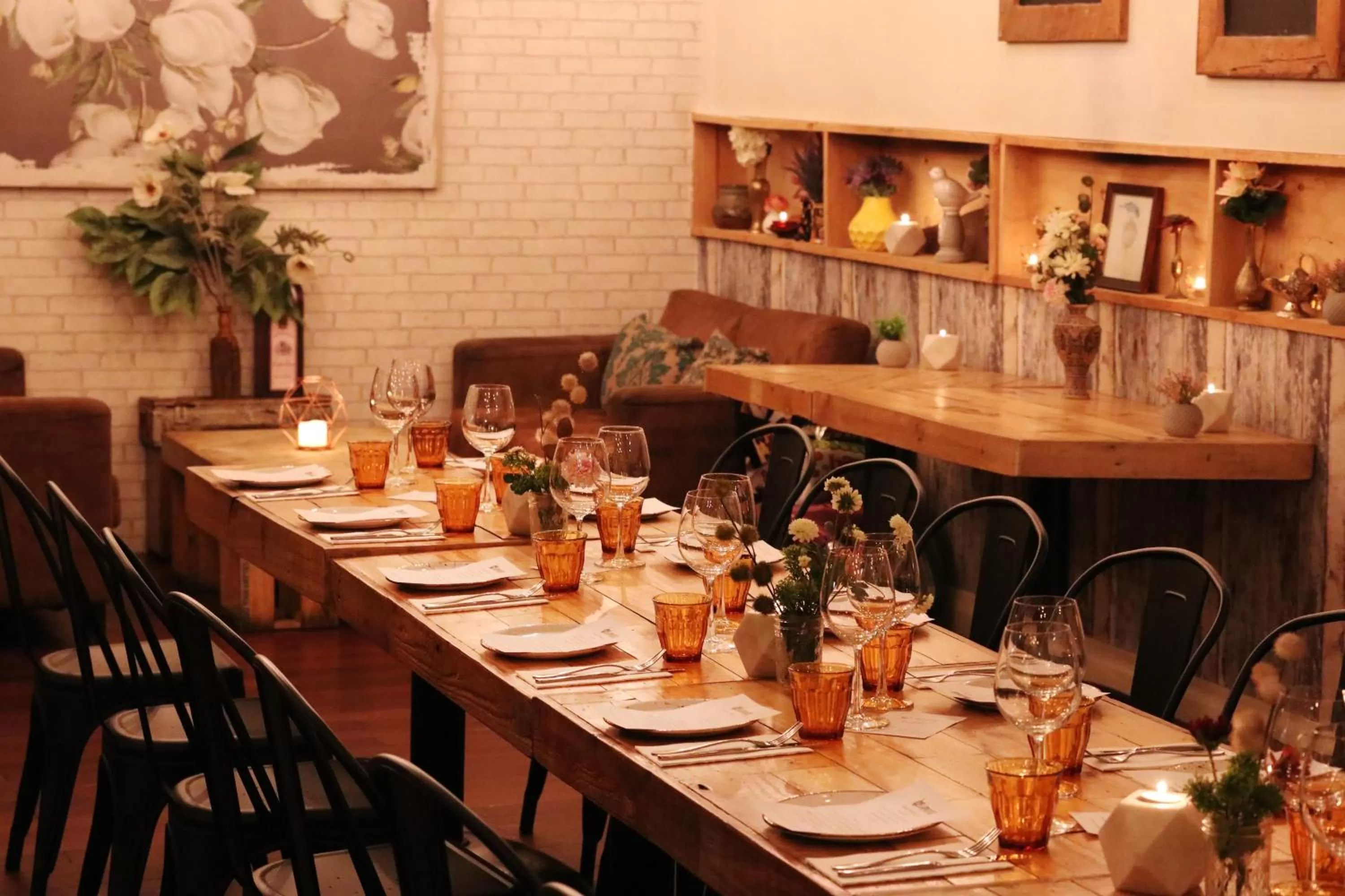 Restaurant/places to eat in Trinity Hotel