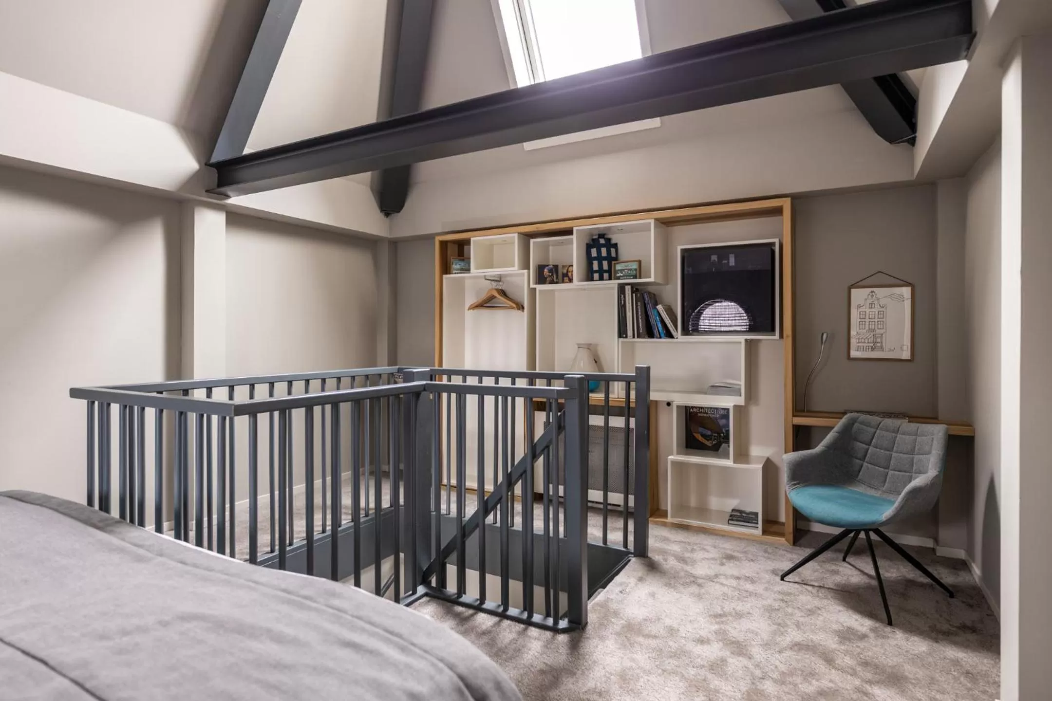 Living room, Bed in YAYS Amsterdam Maritime by Numa