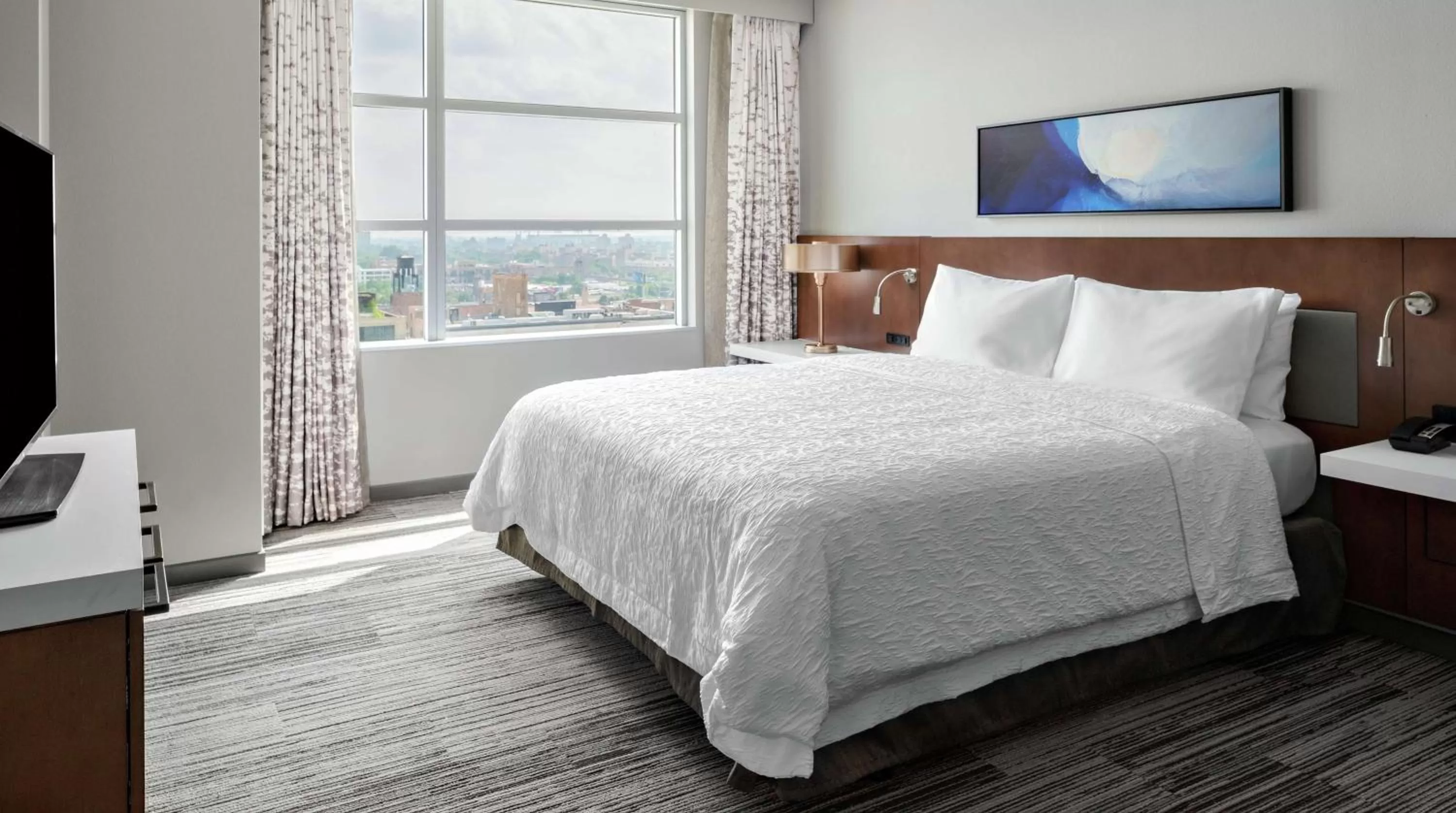 Bed in Hilton Garden Inn Chicago McCormick Place