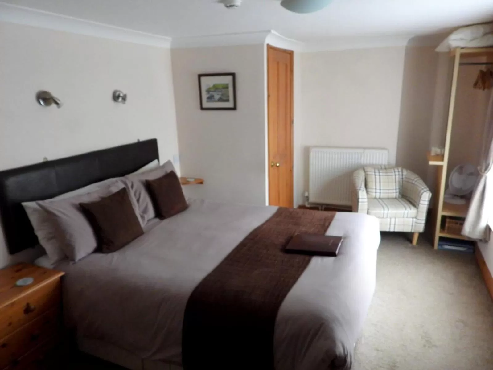 Bedroom, Bed in Crab pot cottage