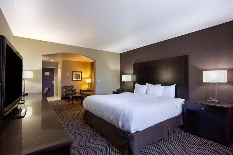 Bed in La Quinta by Wyndham Meridian / Boise West