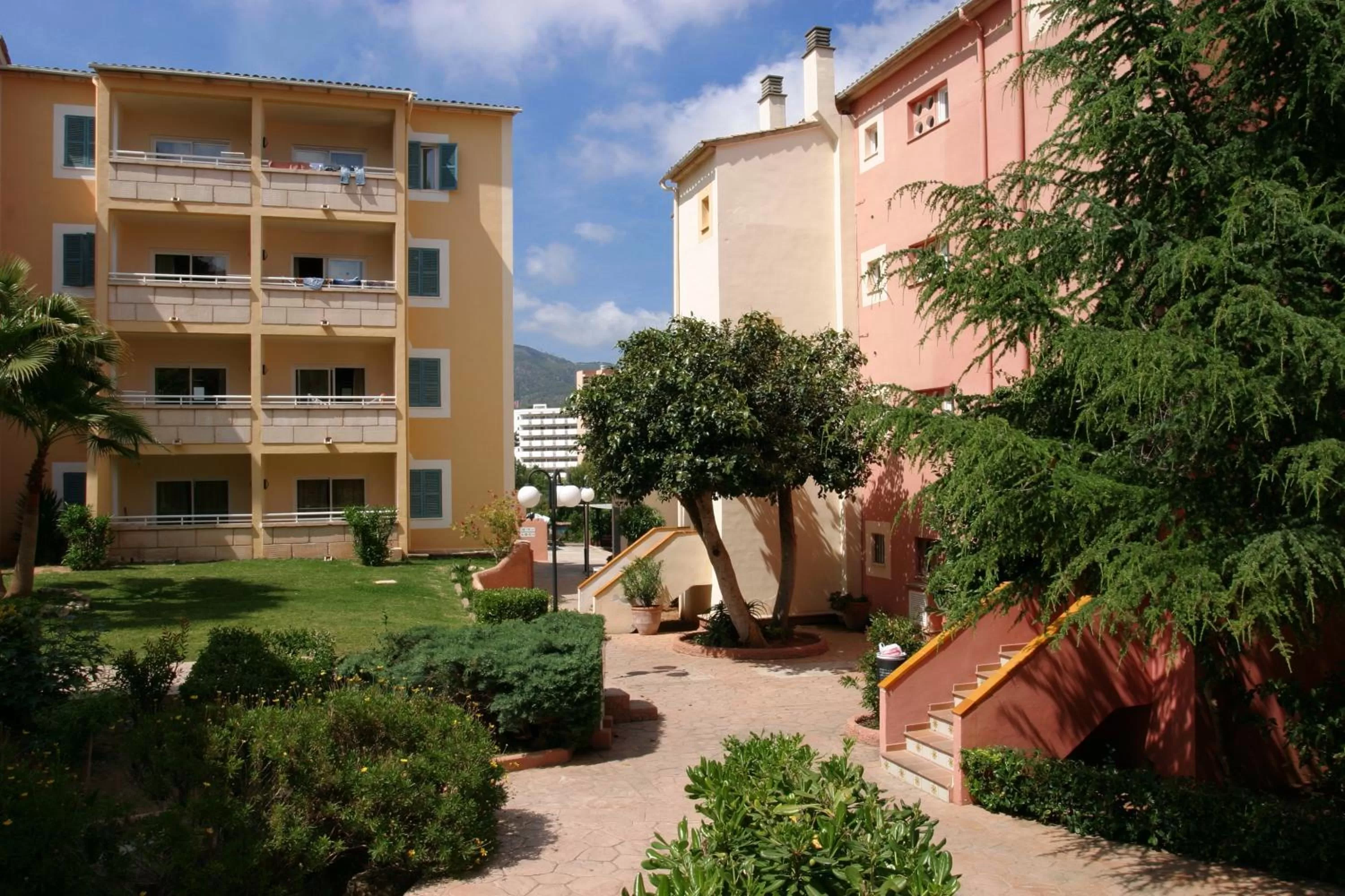 Property building in Aparthotel Aquasol