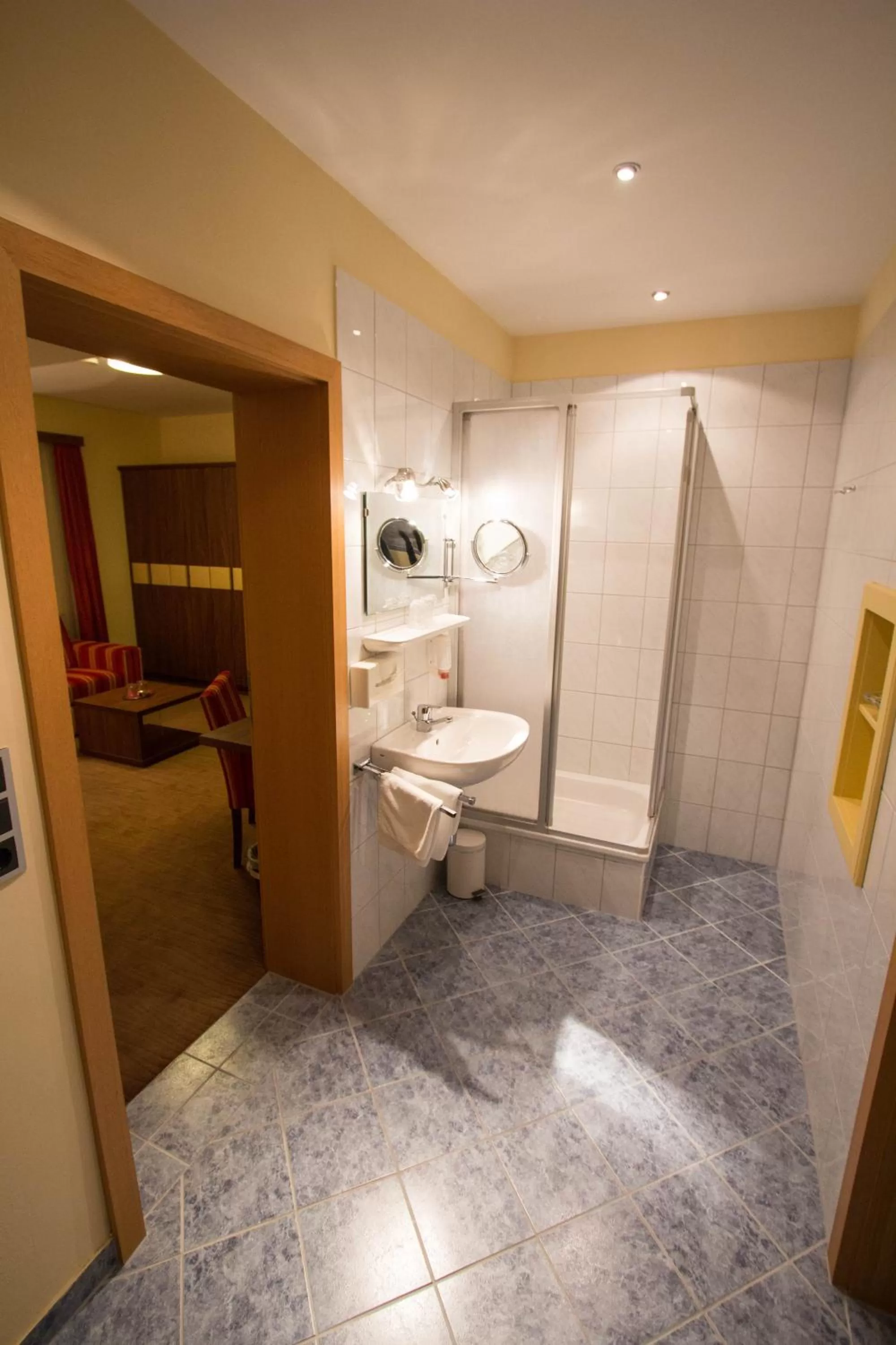 Bathroom in SCHÖNIS-Landhotel