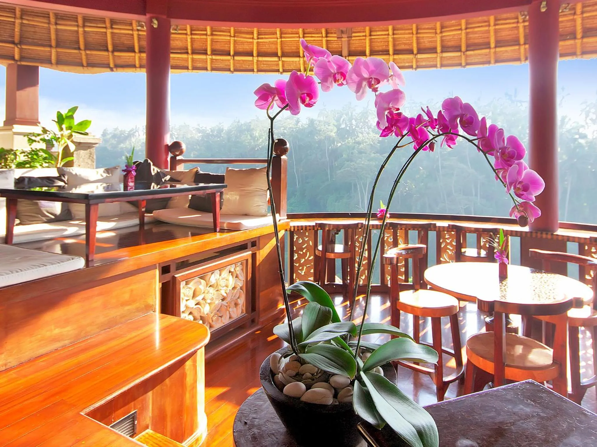 Lounge or bar in Viceroy Bali