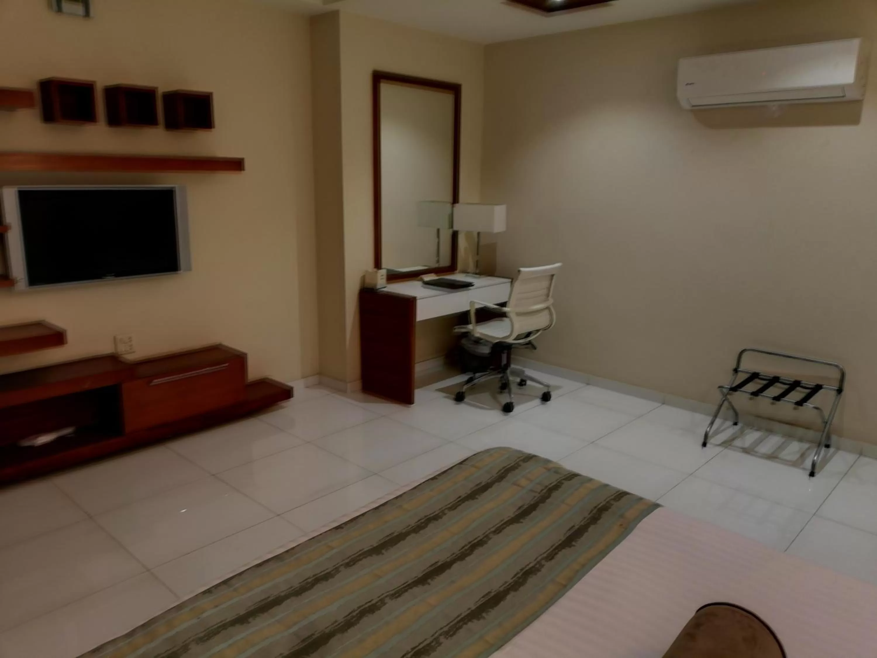 Bedroom in Avari Xpress Faisalabad