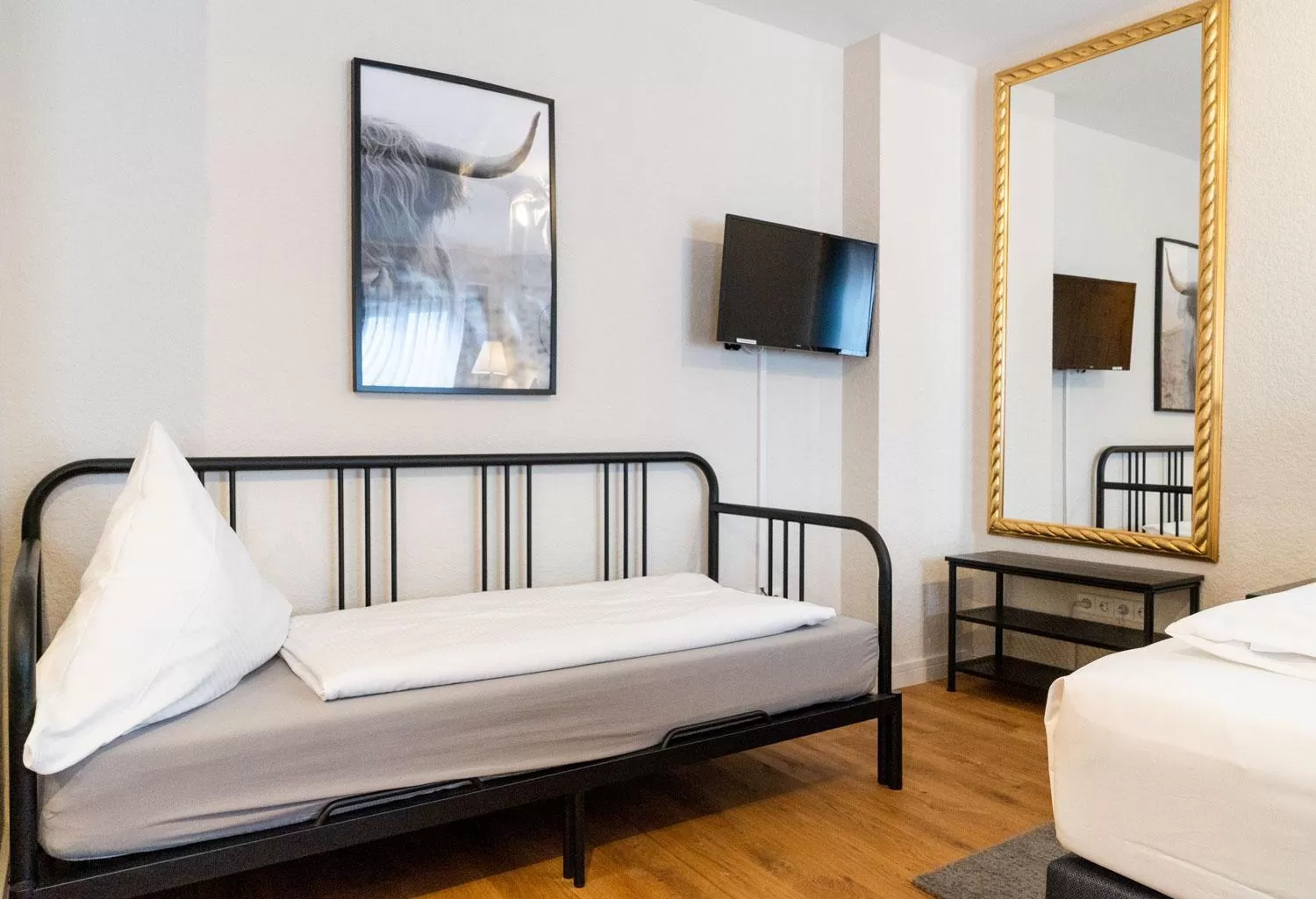 Bed in Hotel Beim Schupi Karlsruhe