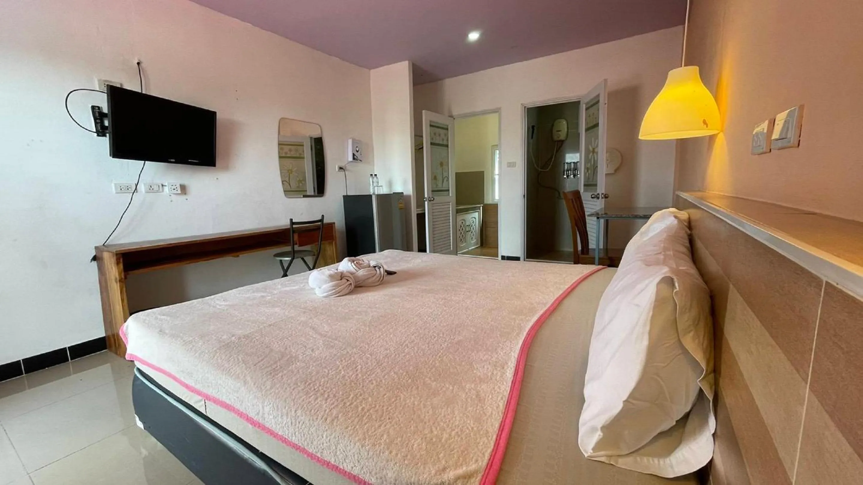 Bed in Baan Kaew Ruen Kwan