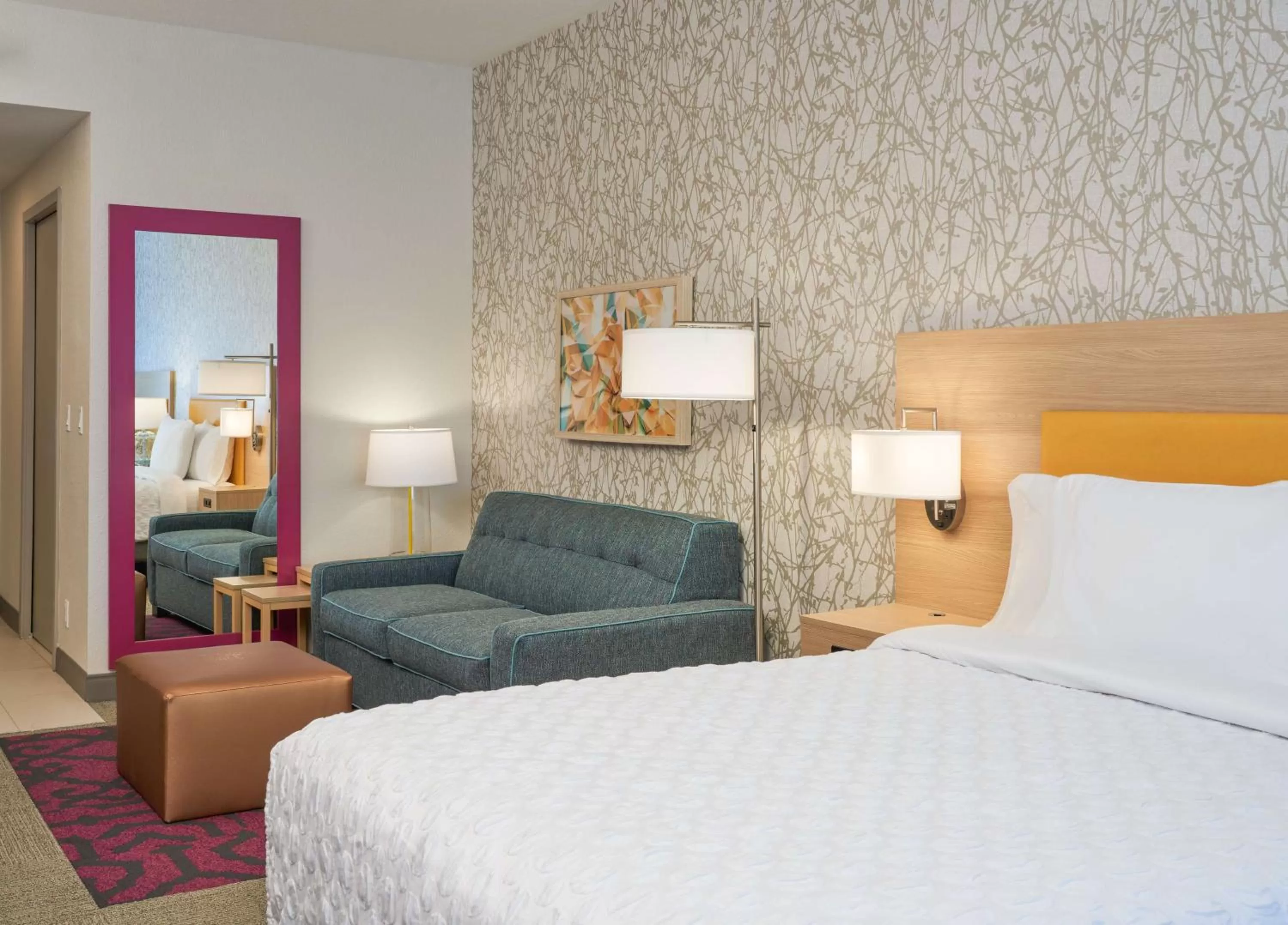 Living room, Bed in Home2 Suites By Hilton Ft. Lauderdale Downtown, Fl