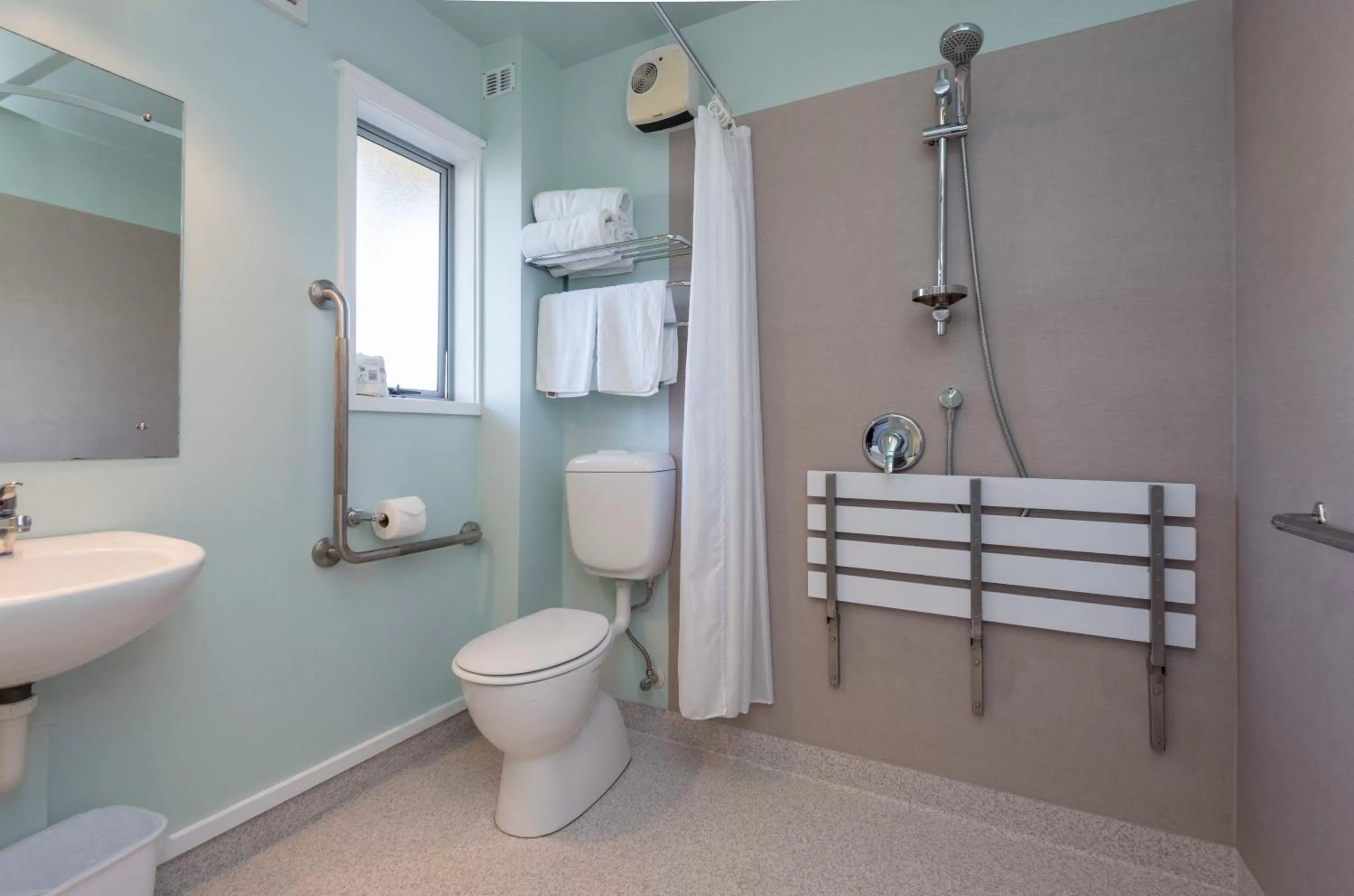 Shower in Greens Motel