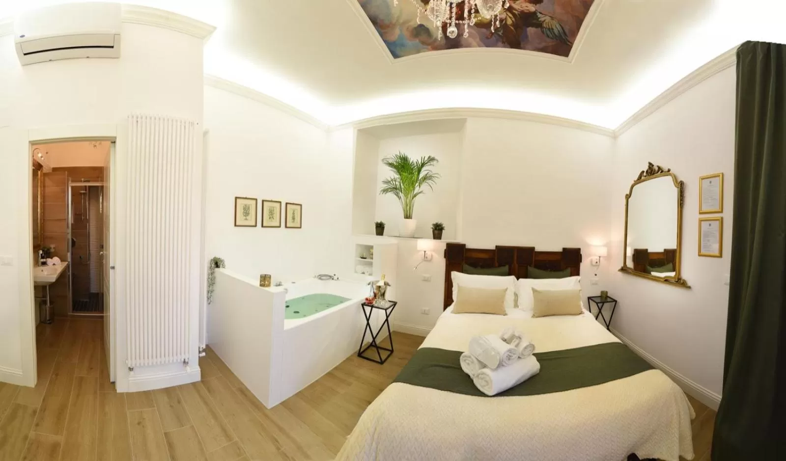 King Suite with Spa Bath in Vittorio Veneto Private SPA