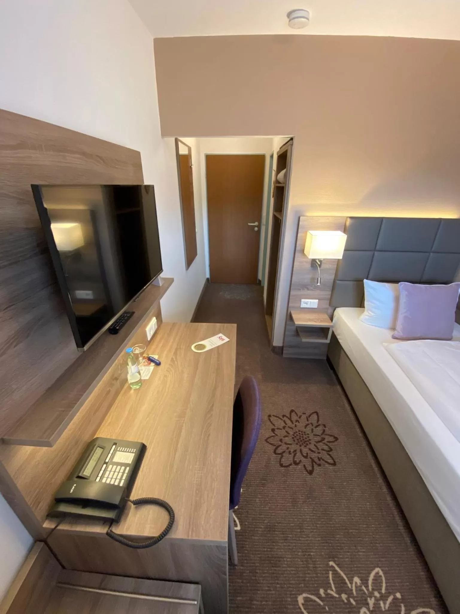 Photo of the whole room, Bed in Hotel in den Herrnwiesen