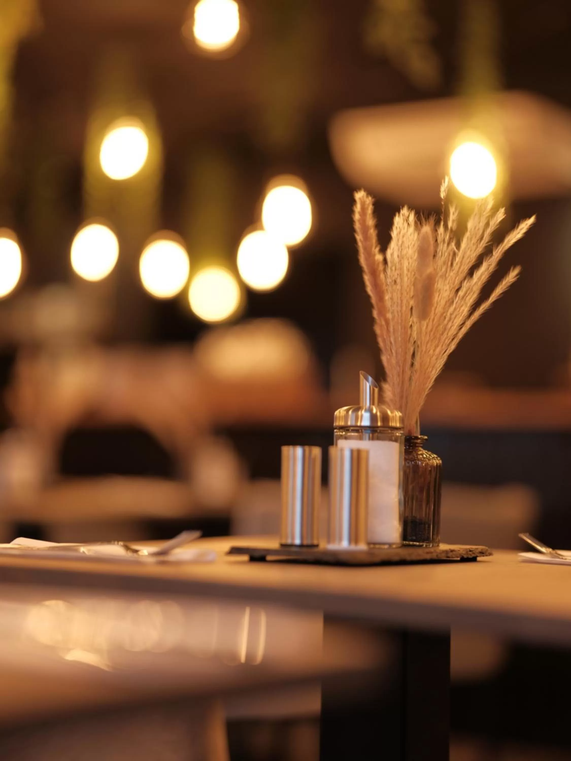 Restaurant/places to eat in THE ROOMS - Hotel & House