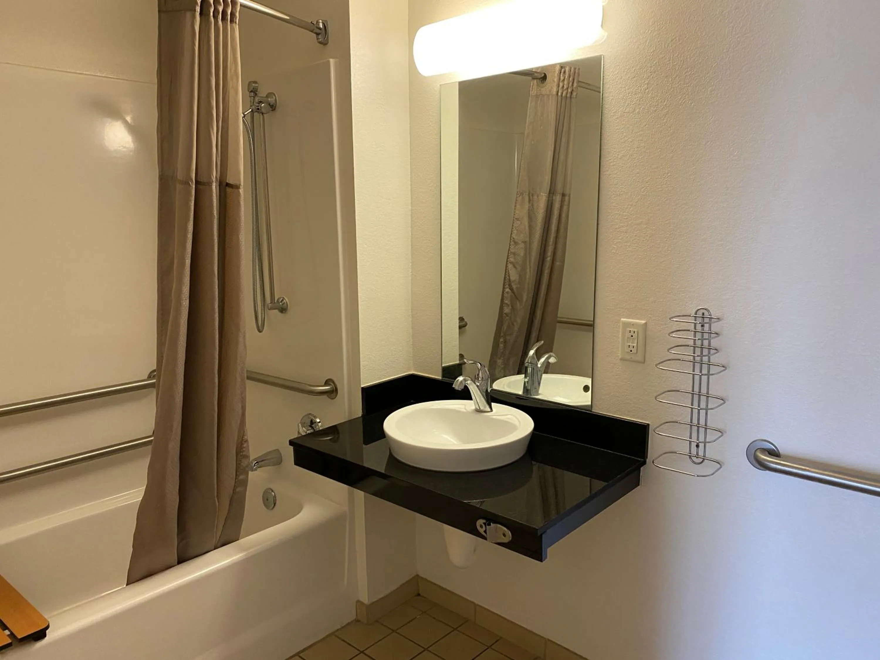 Bathroom in Motel 6-Memphis, TN - Downtown