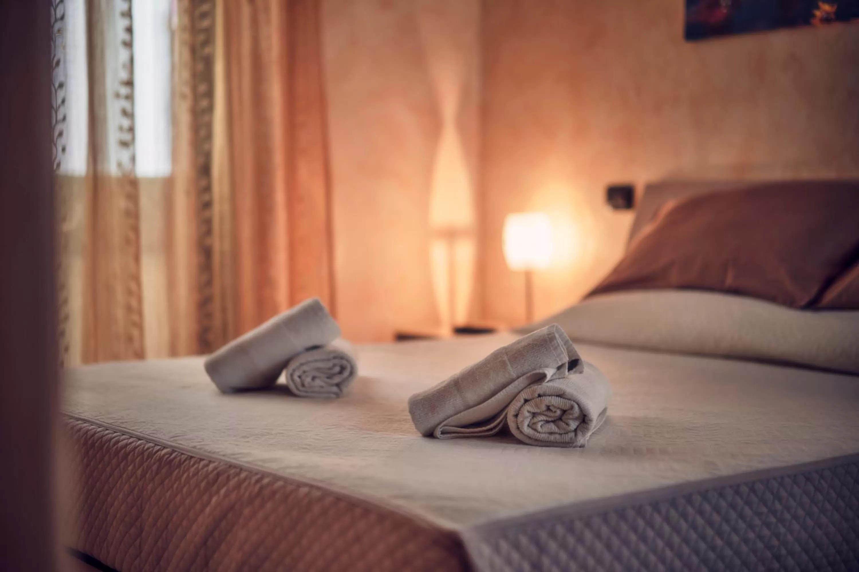 Bed in Travelershome 212 Airport