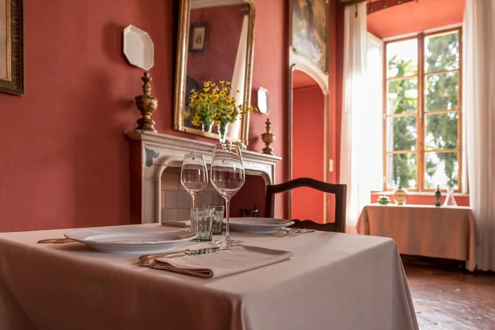Restaurant/places to eat in Albergo Real Castello