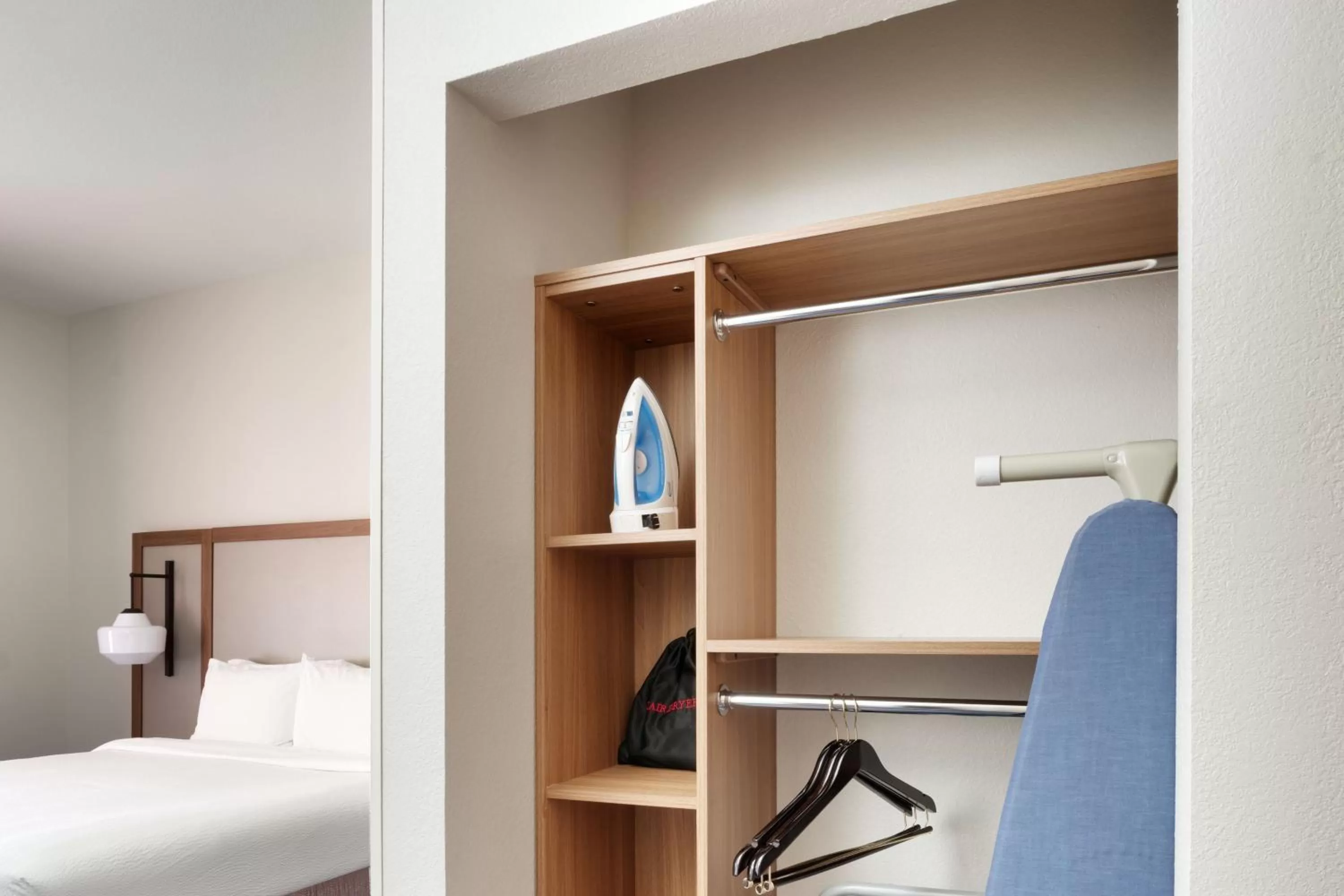 Photo of the whole room, Bed in Fairfield Inn & Suites by Marriott Yakima