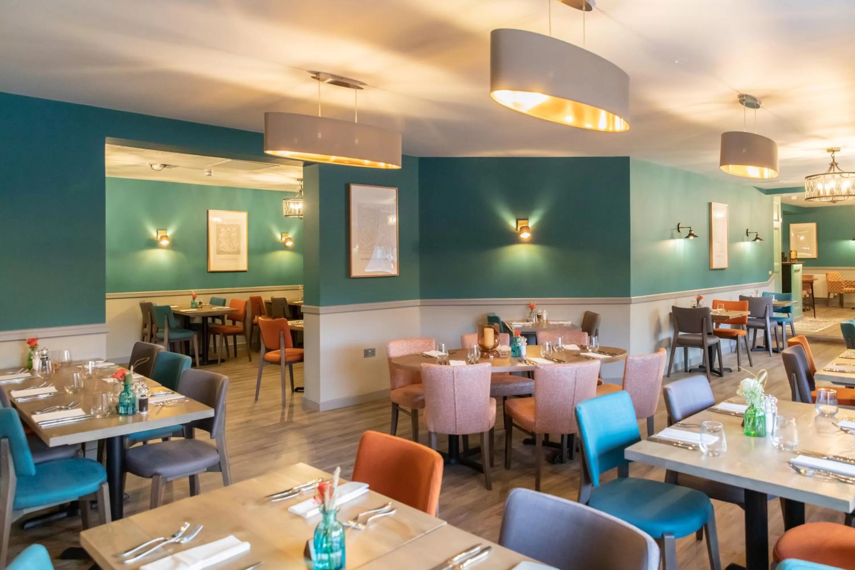 Restaurant/places to eat in Park Head Hotel