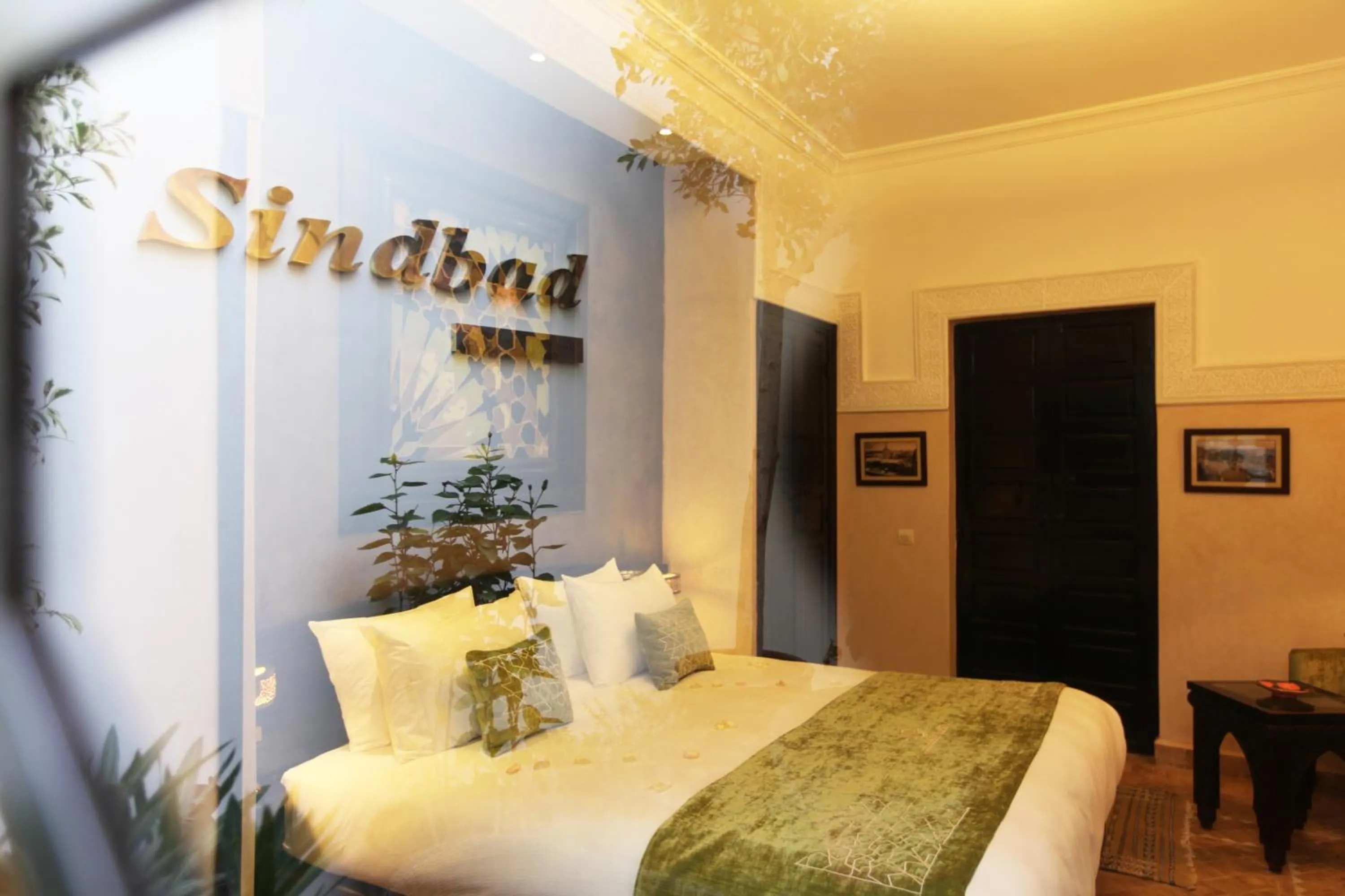 Deluxe King Room in Riad Monceau