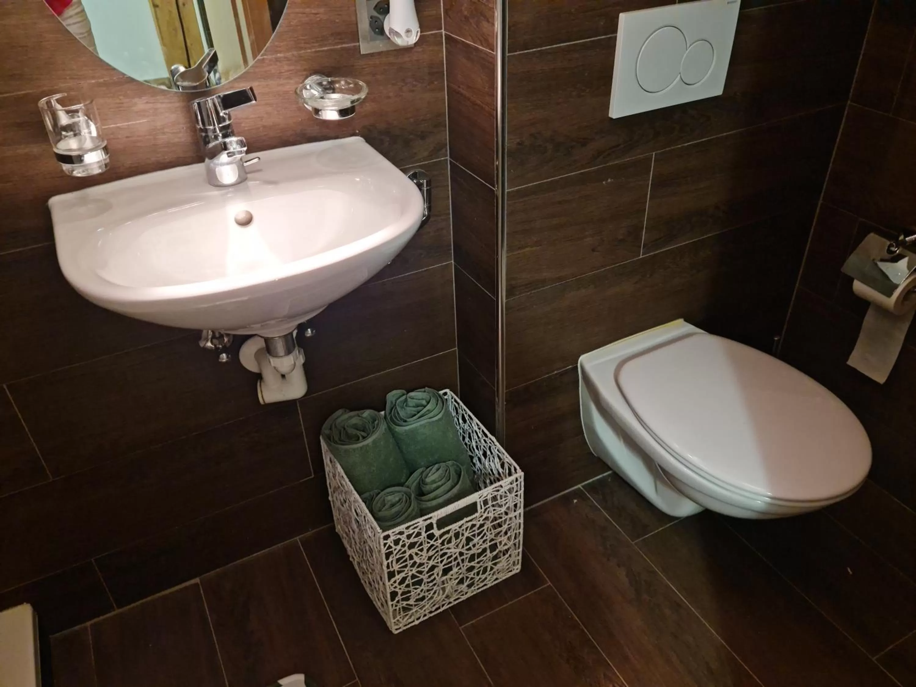 Toilet in La Factory