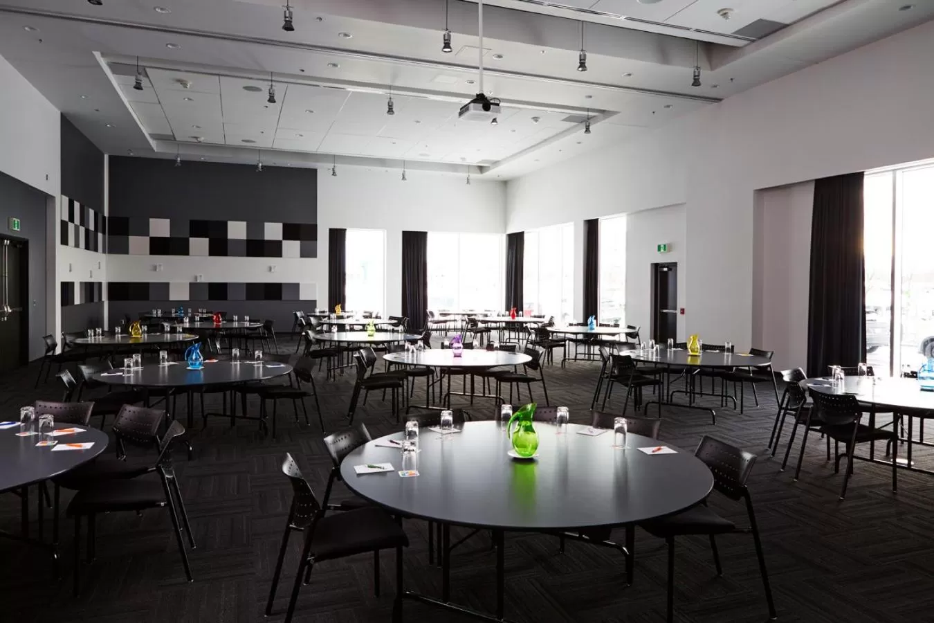 Restaurant/places to eat in Alt Hotel Halifax Airport