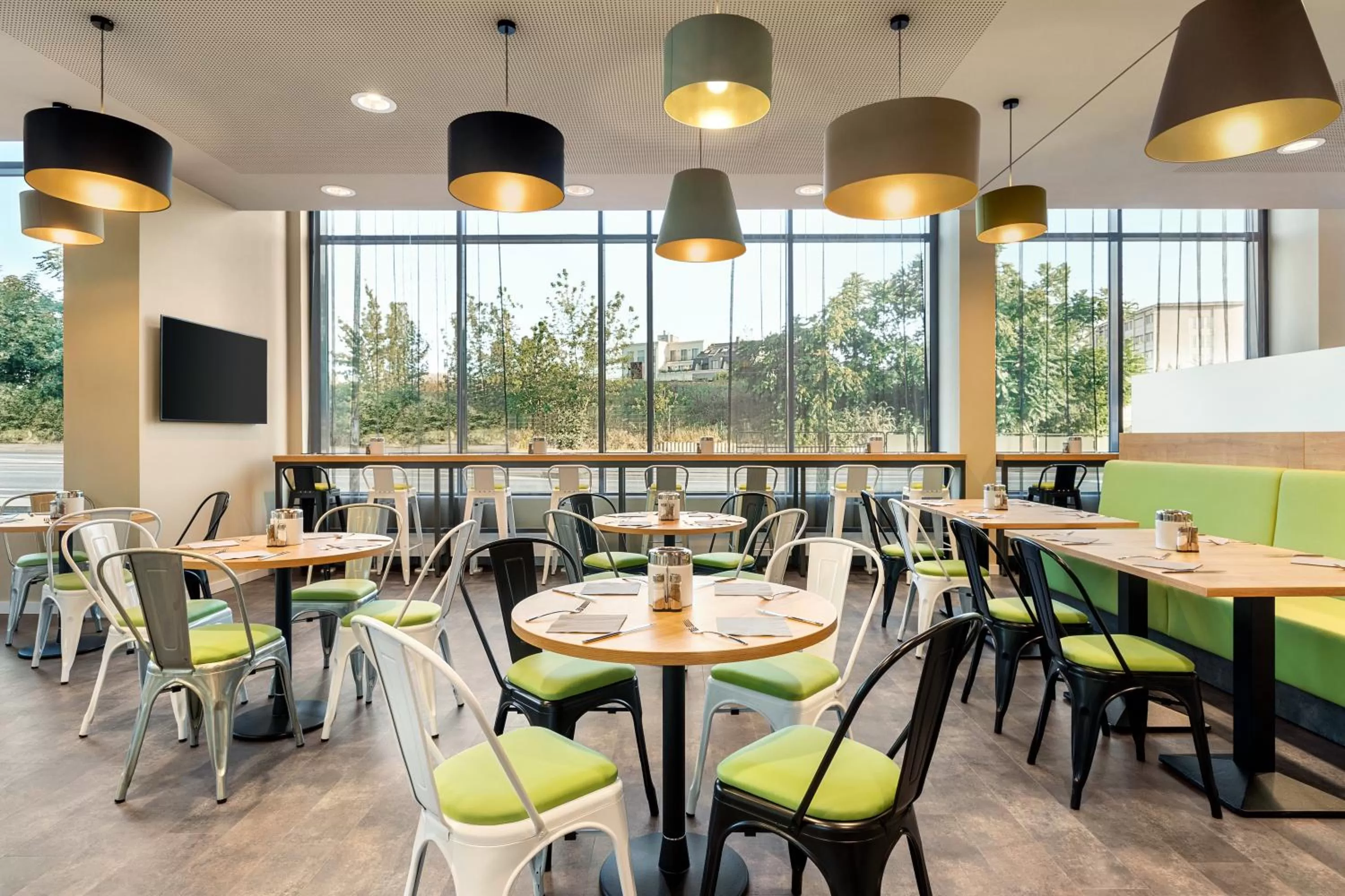 Restaurant/places to eat in Super 8 by Wyndham Dresden