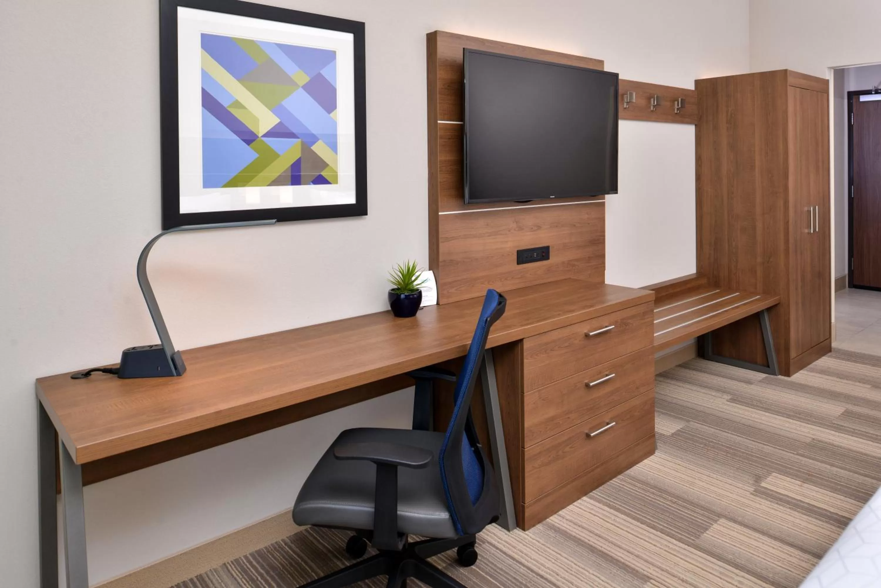 Photo of the whole room in Holiday Inn Express & Suites Alachua - Gainesville Area by IHG