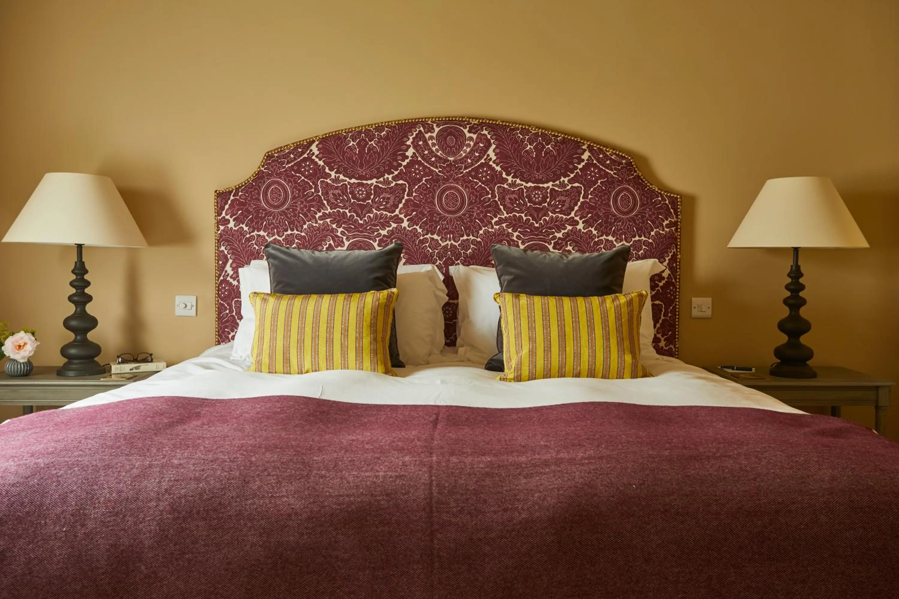 Bed in Crown and Anchor