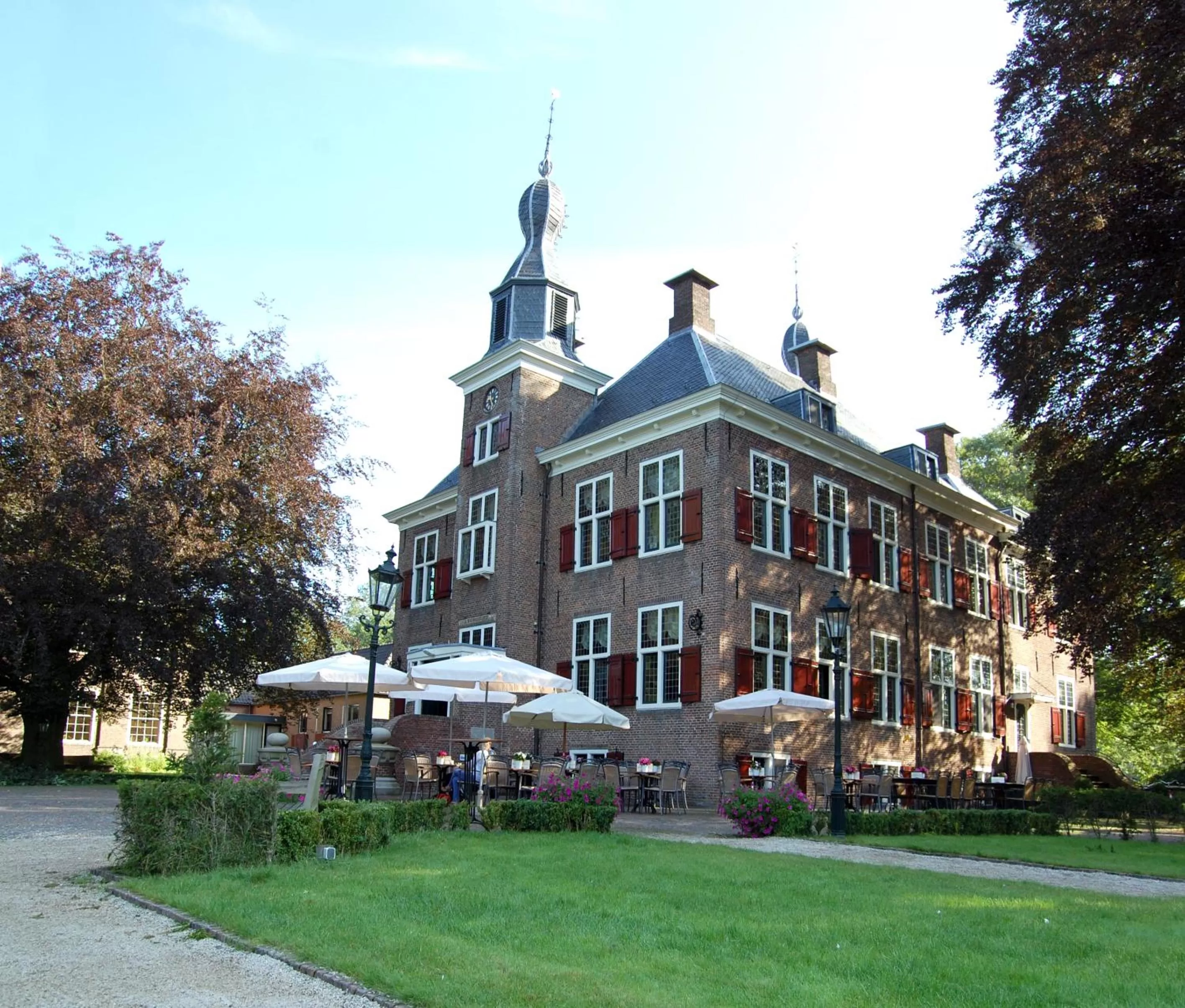Facade/entrance in Hotel Kasteel de Essenburgh
