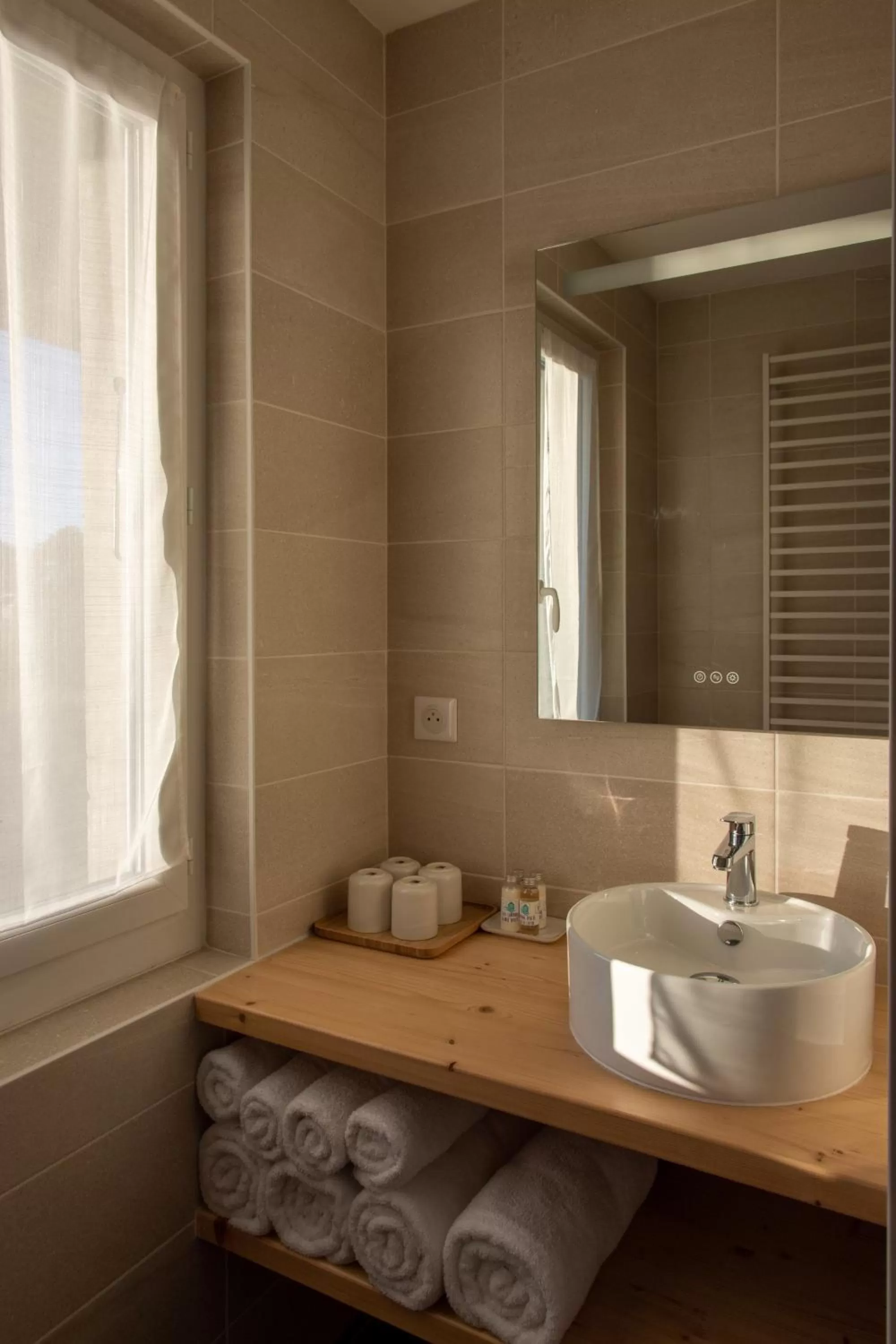 Bathroom in Amodo Lodge