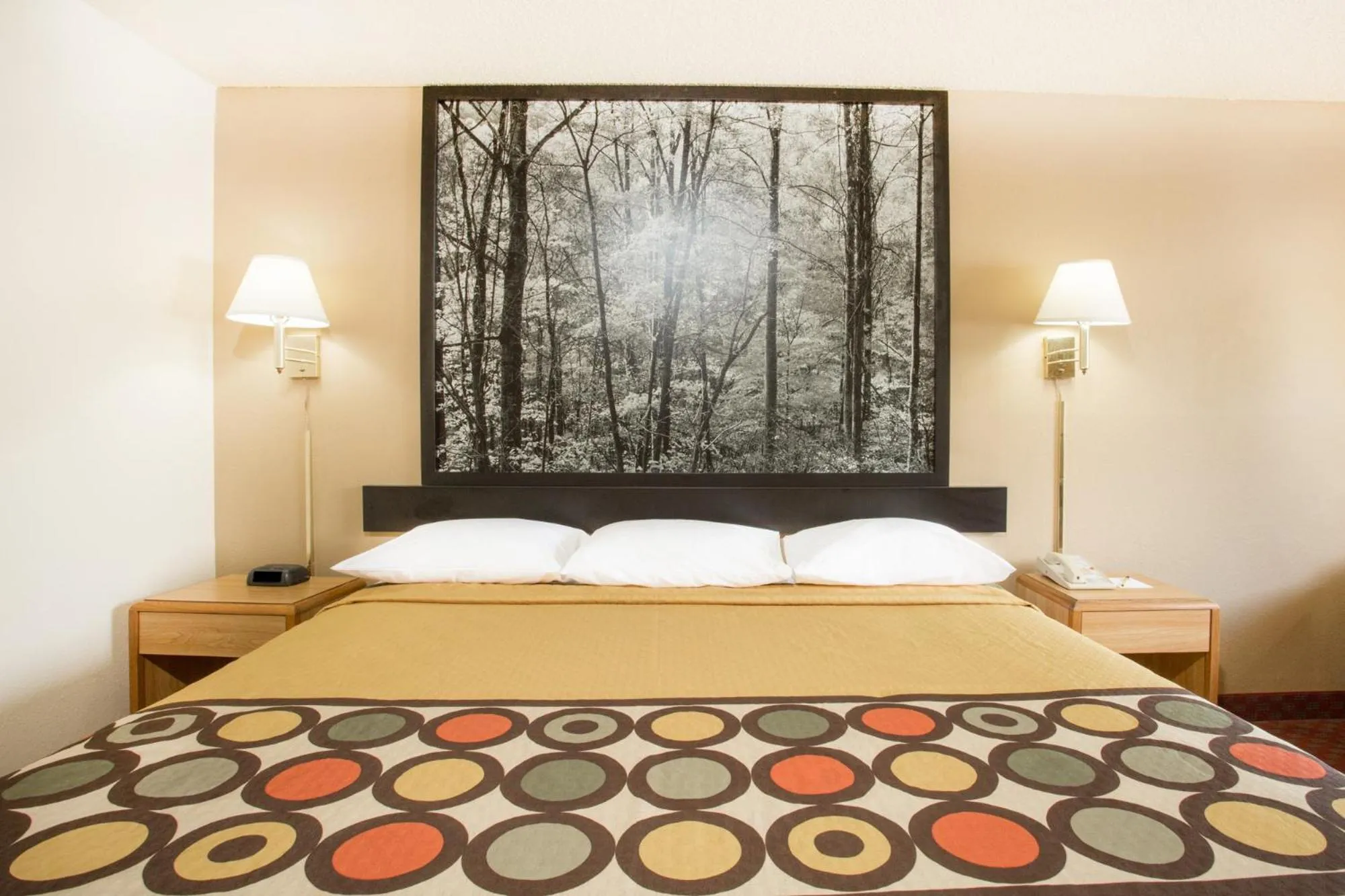 Bed in Super 8 by Wyndham Lexington VA