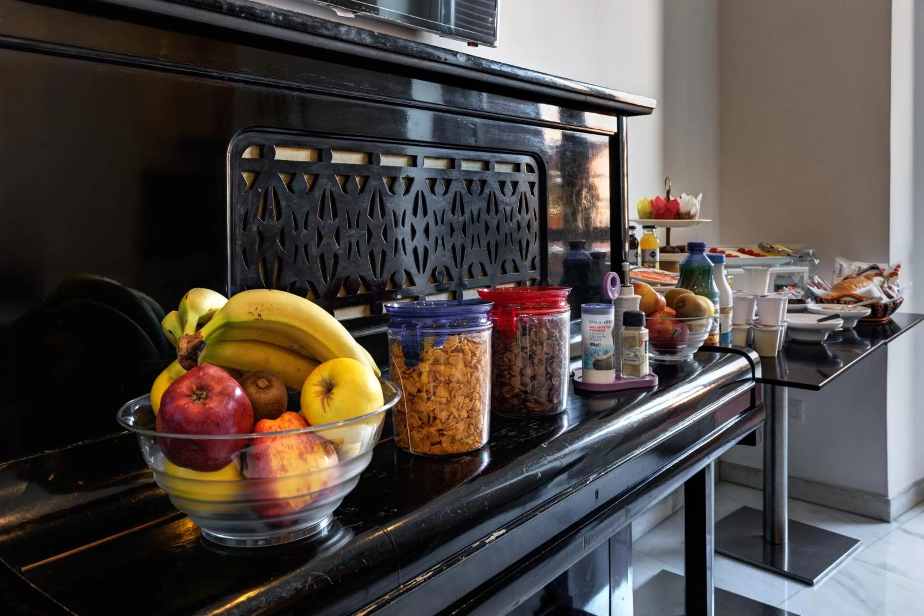 Communal lounge/ TV room in Little Rhome Suites