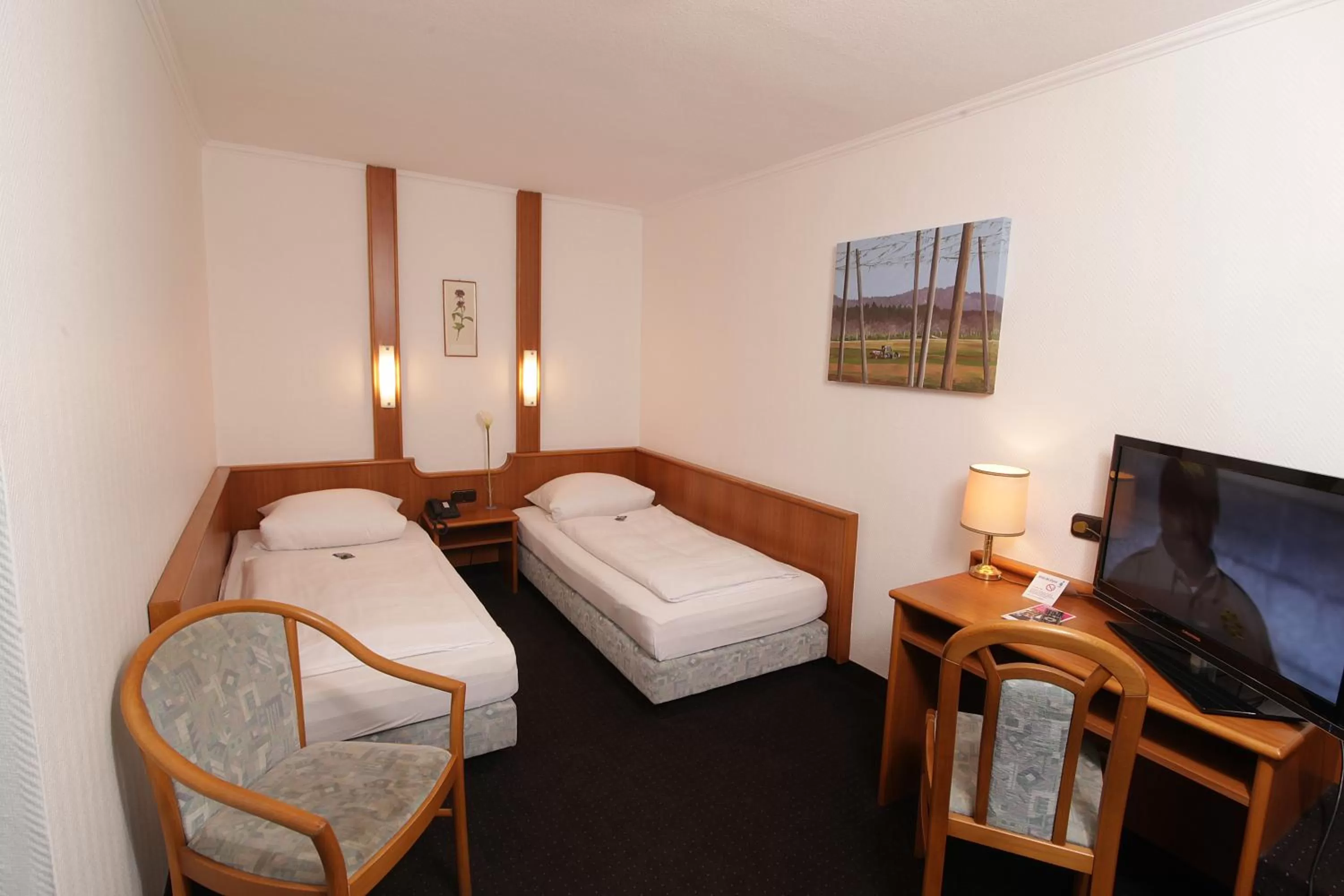 Bedroom, Bed in Hotel und Gasthof Ritter St. Georg