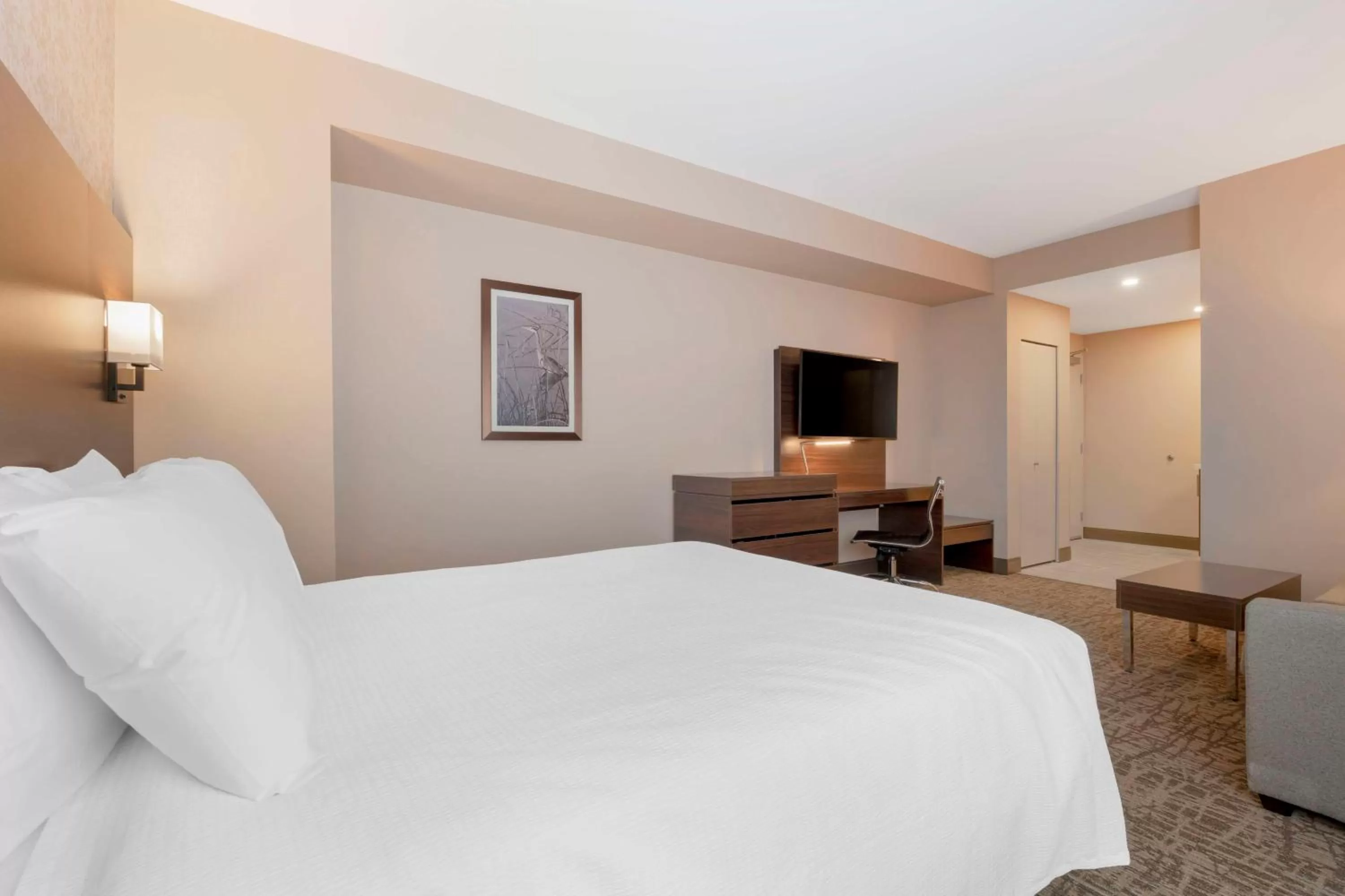 Bedroom, Bed in Best Western PLUS Mission City Lodge