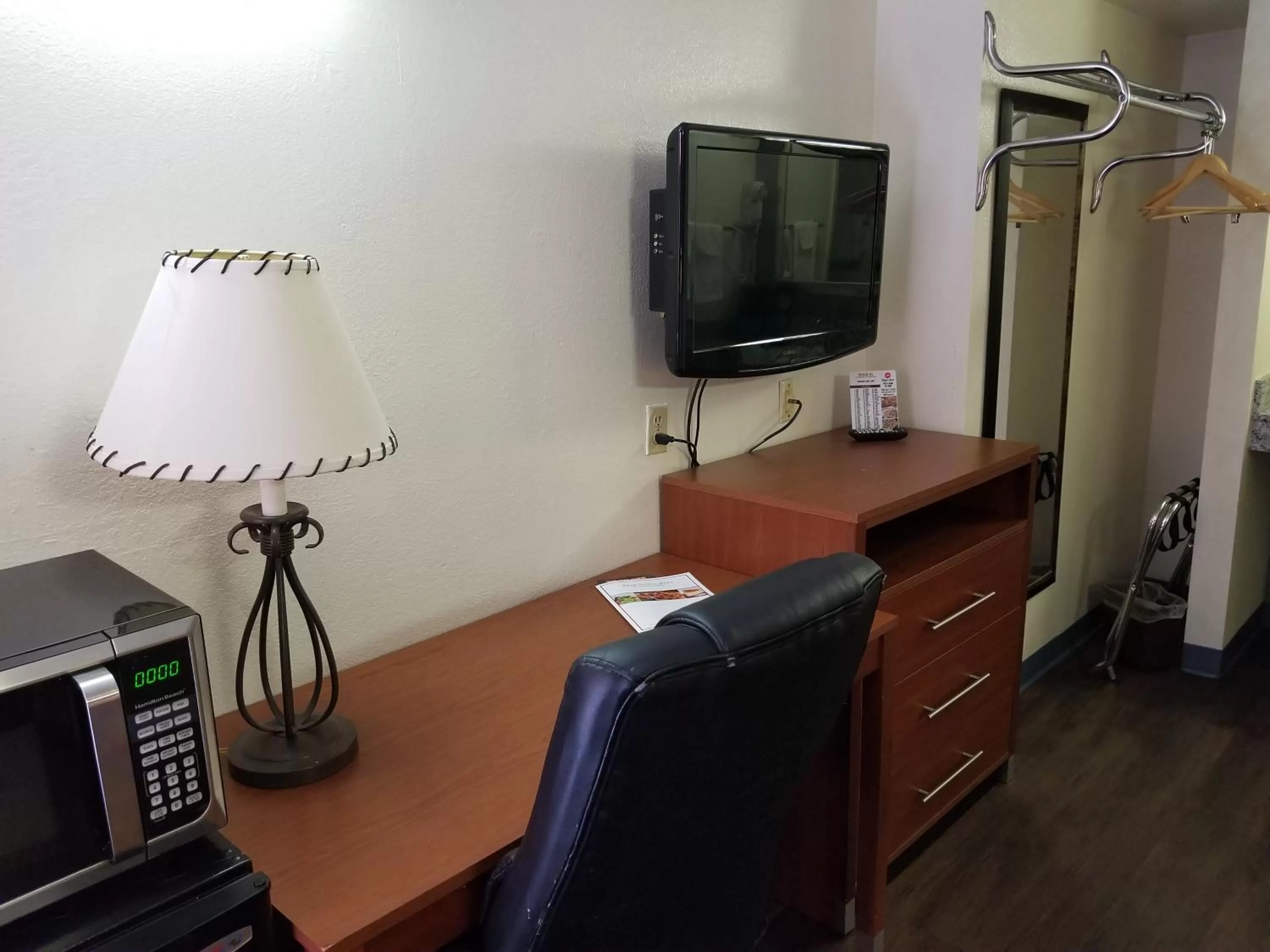 TV and multimedia in Travelodge by Wyndham Albuquerque West