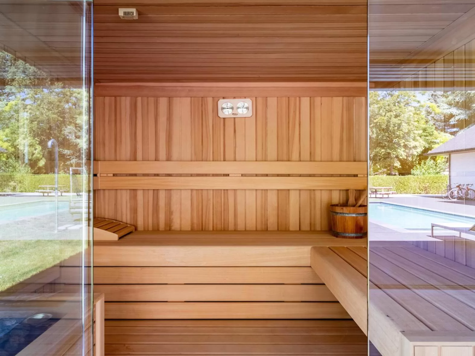 Sauna, Swimming Pool in B&B Welness Sport and Pleasure