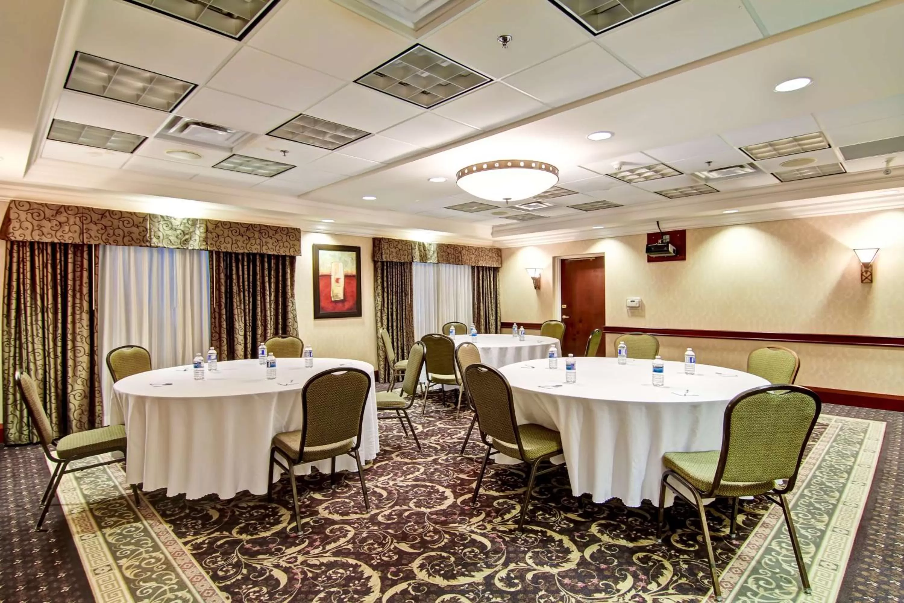 Meeting/conference room in Hampton Inn & Suites Guelph