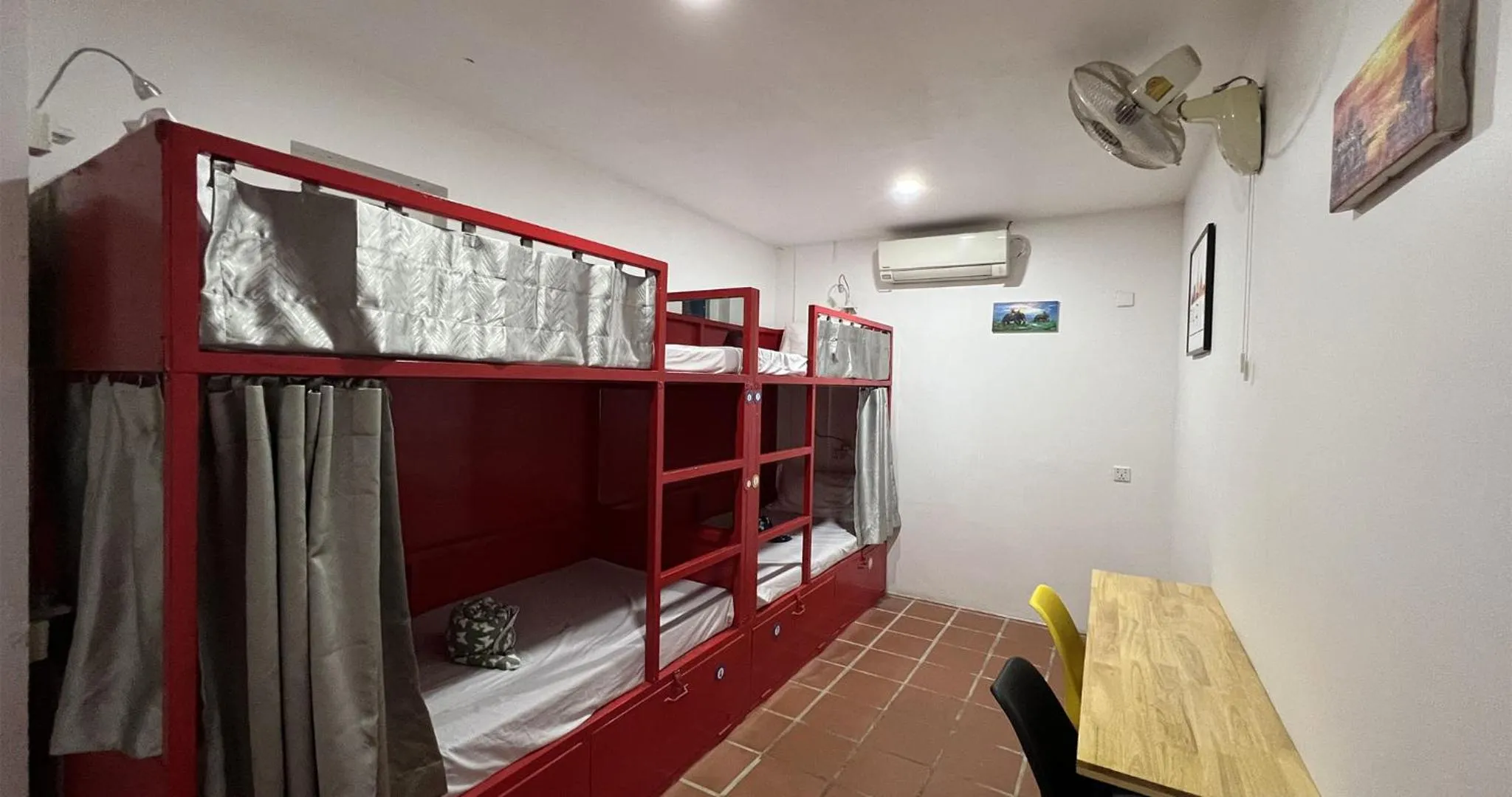 Guests, Bed in The Funky Village