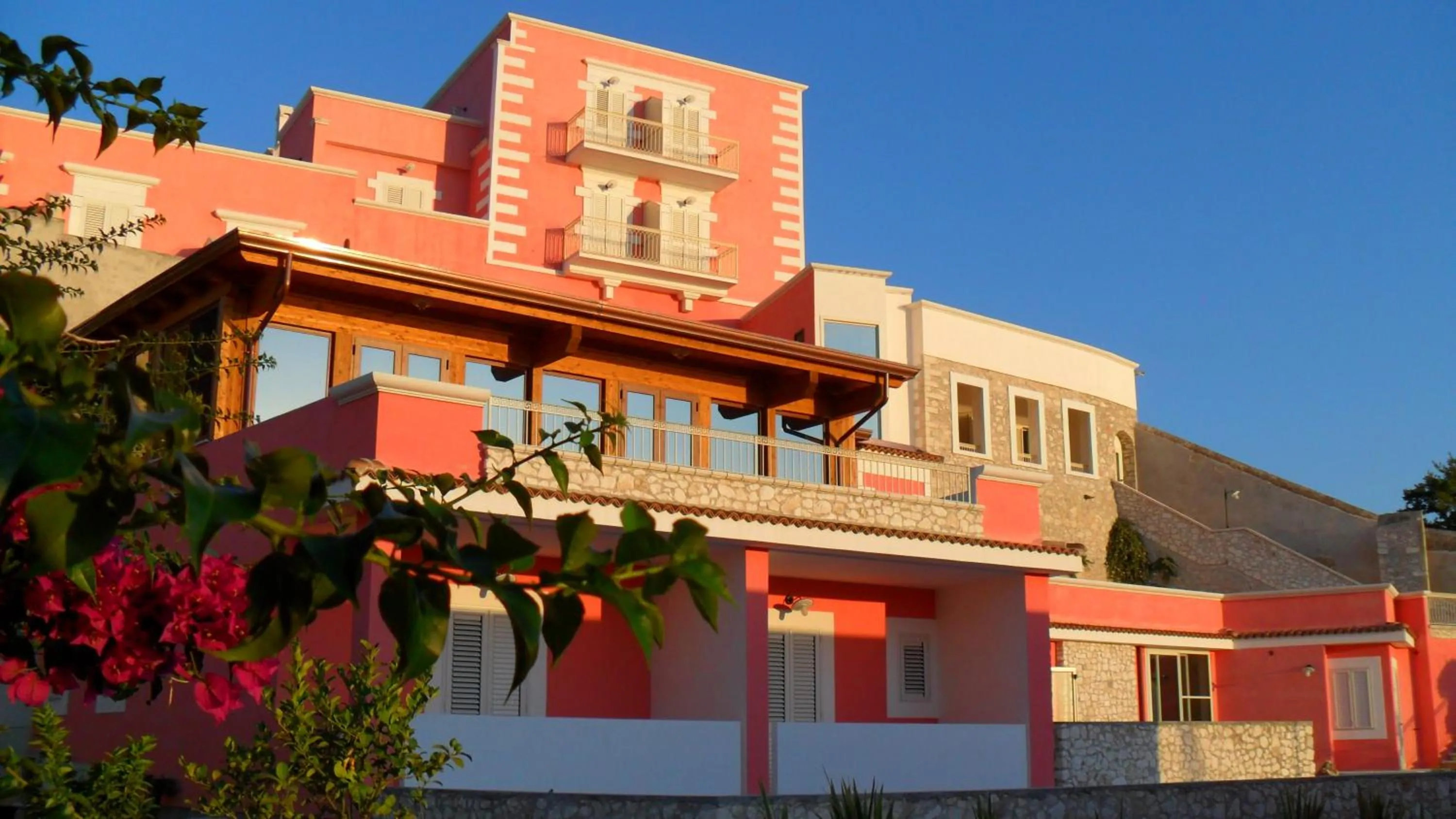 Facade/entrance in Hotel Boutique Il Castellino Relais