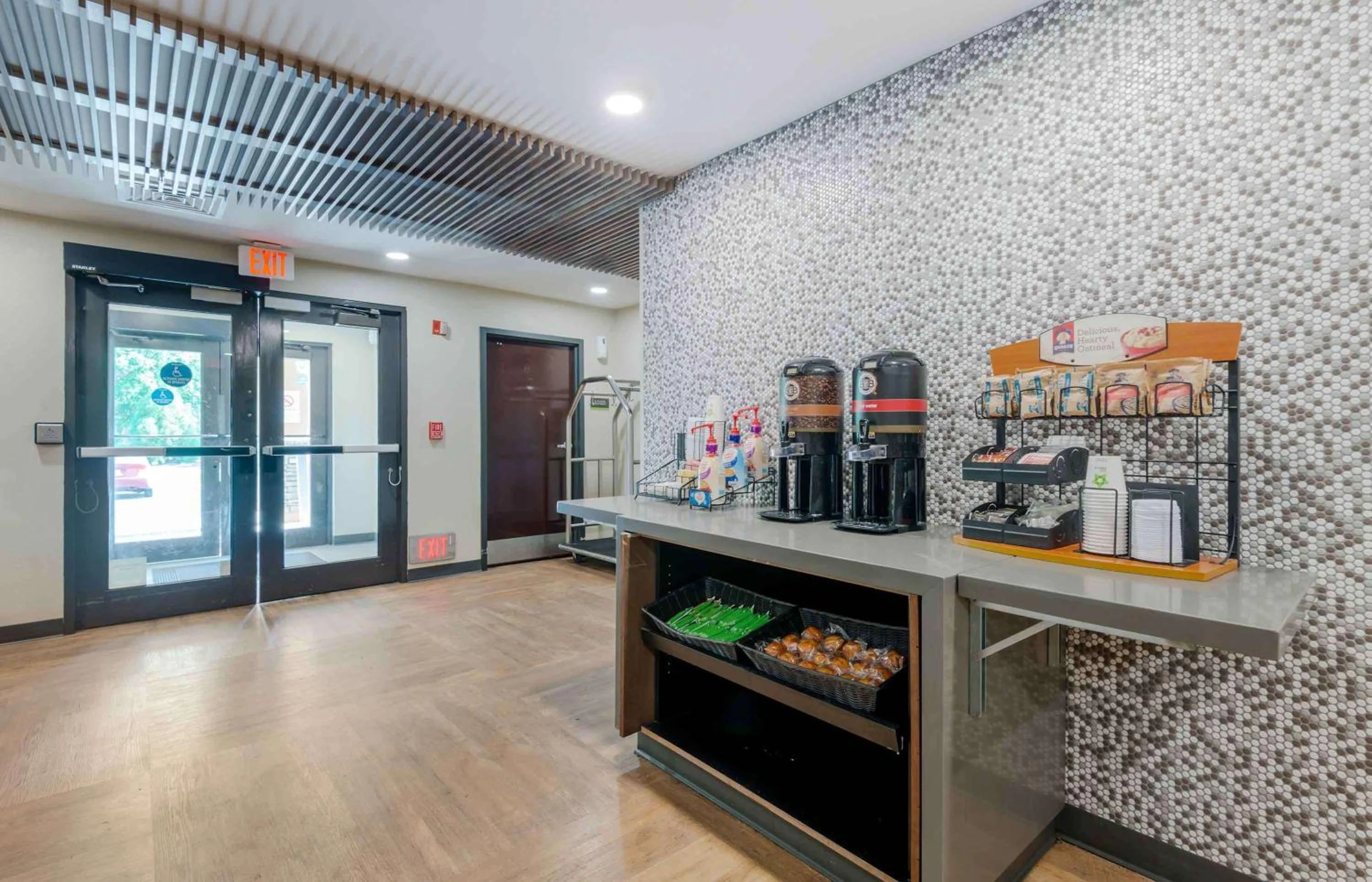 Breakfast in Extended Stay America Suites - Charlotte - University Place