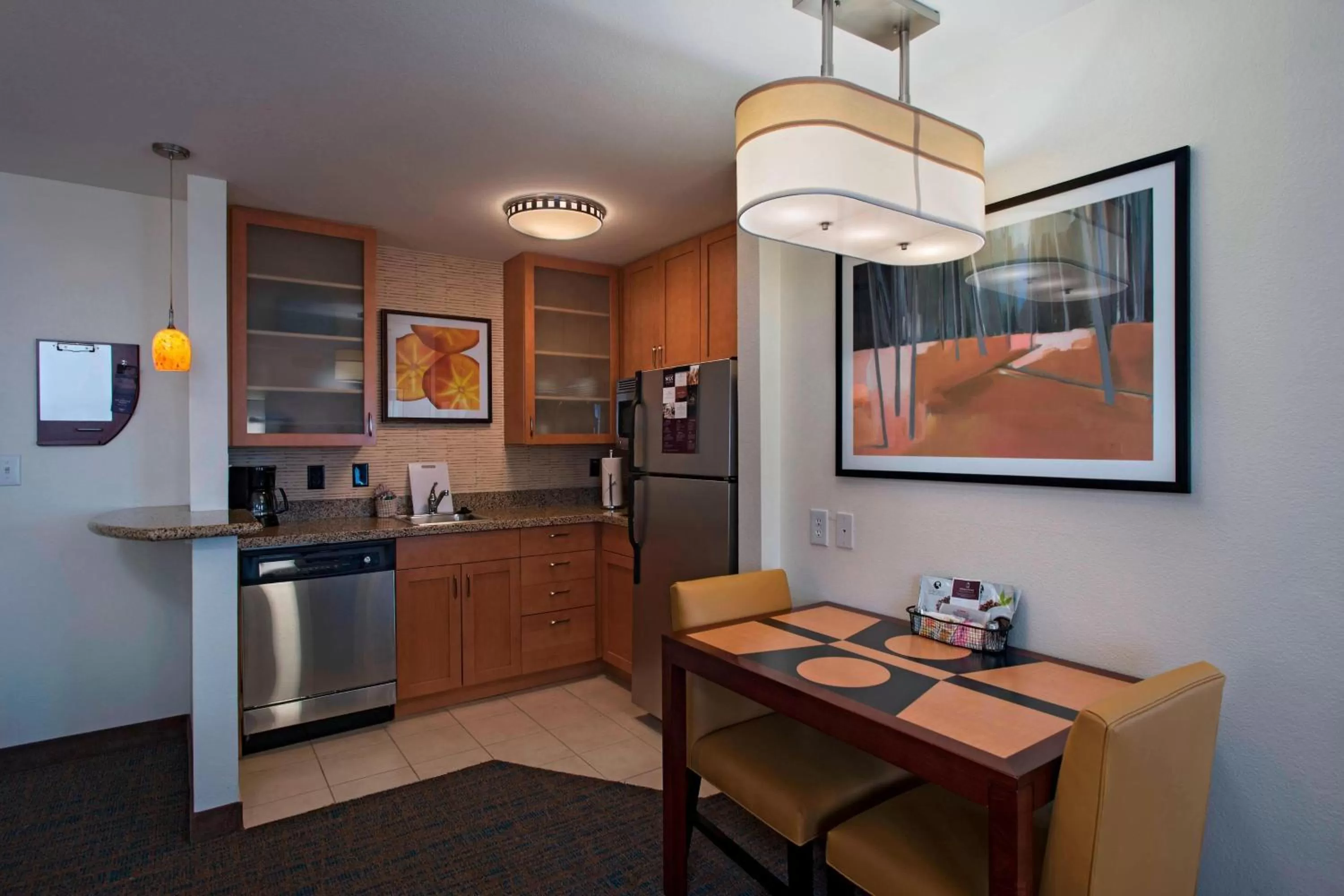 Kitchen or kitchenette in Residence Inn Bryan College Station