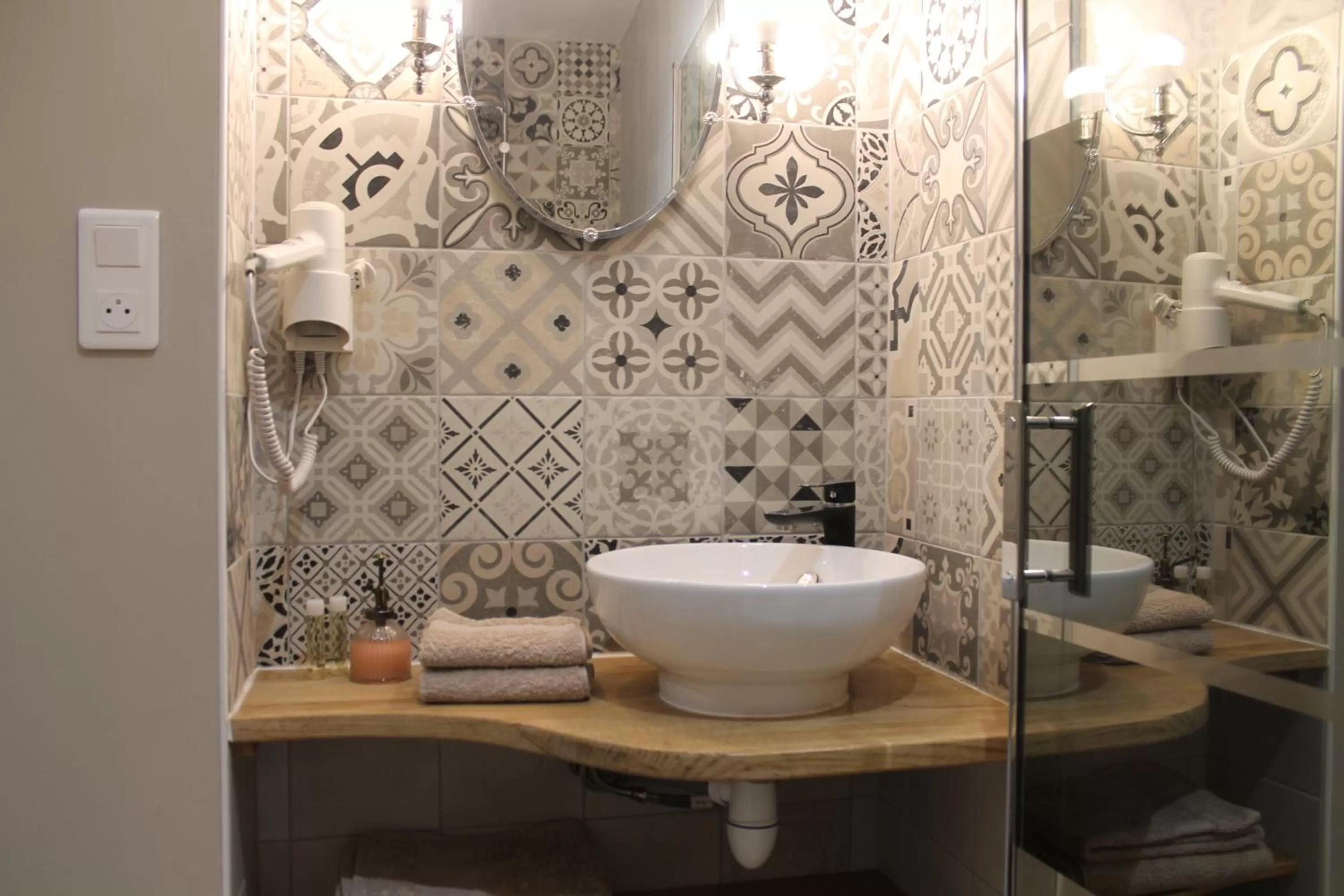 Bathroom in La Levriere d'Arc les Gray Chambre D'hotes