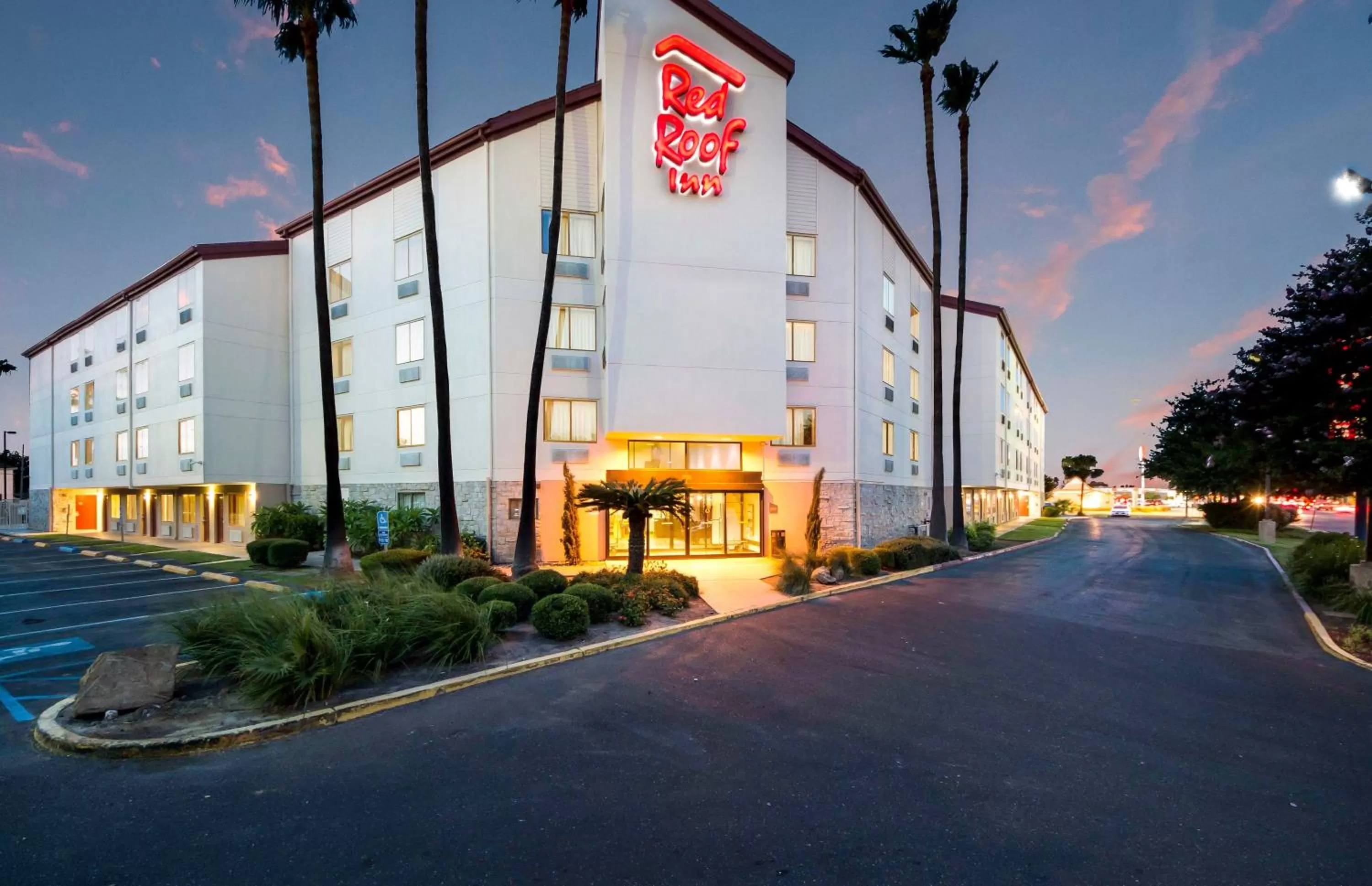 Property building in Red Roof Inn Laredo