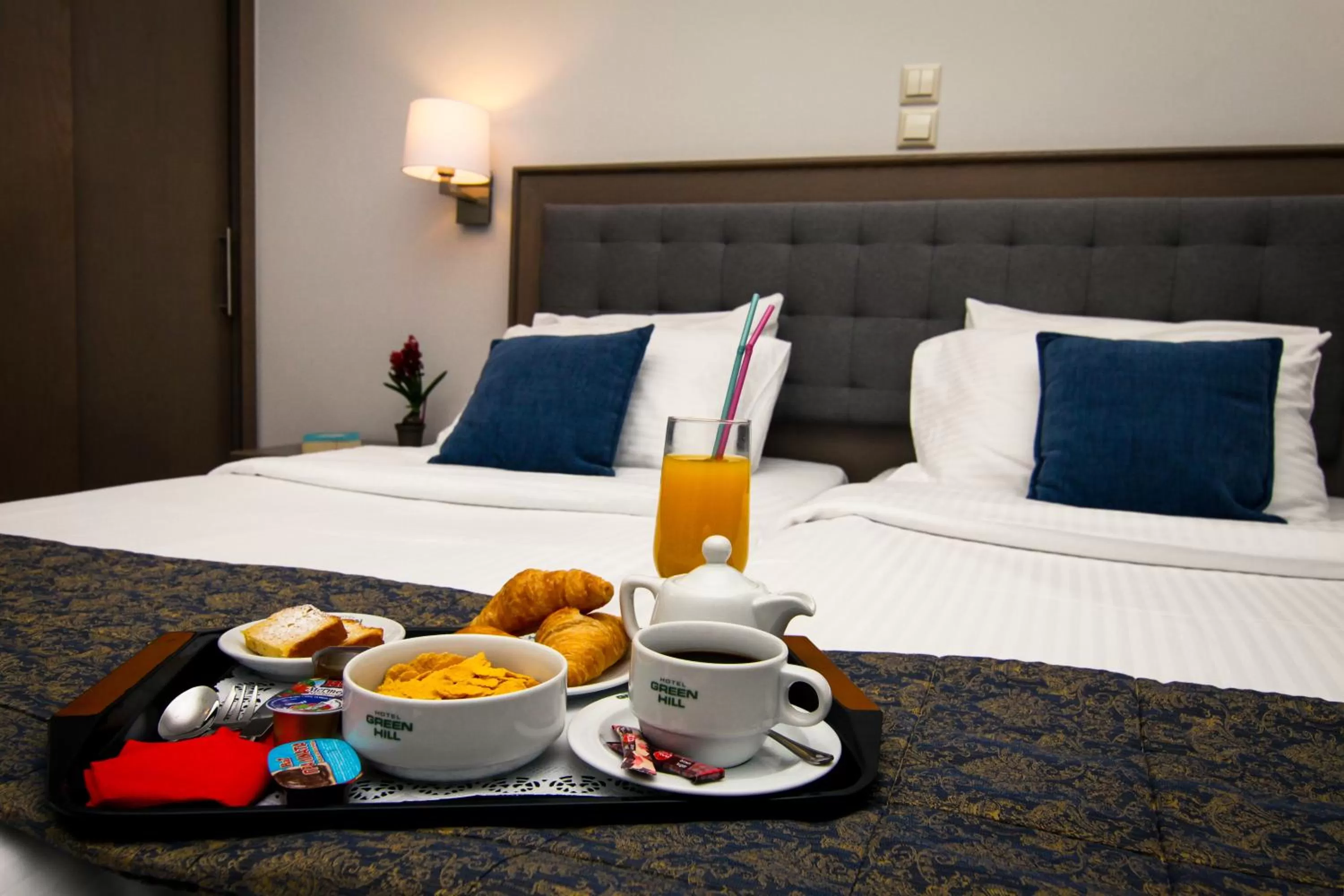 Bed in Green Hill Hotel