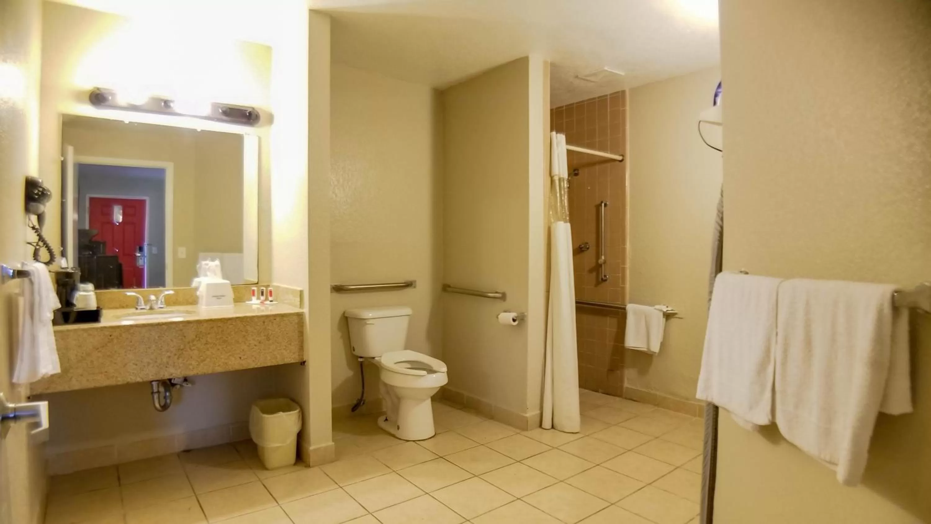 Howard Johnson by Wyndham Houston Hobby Airport